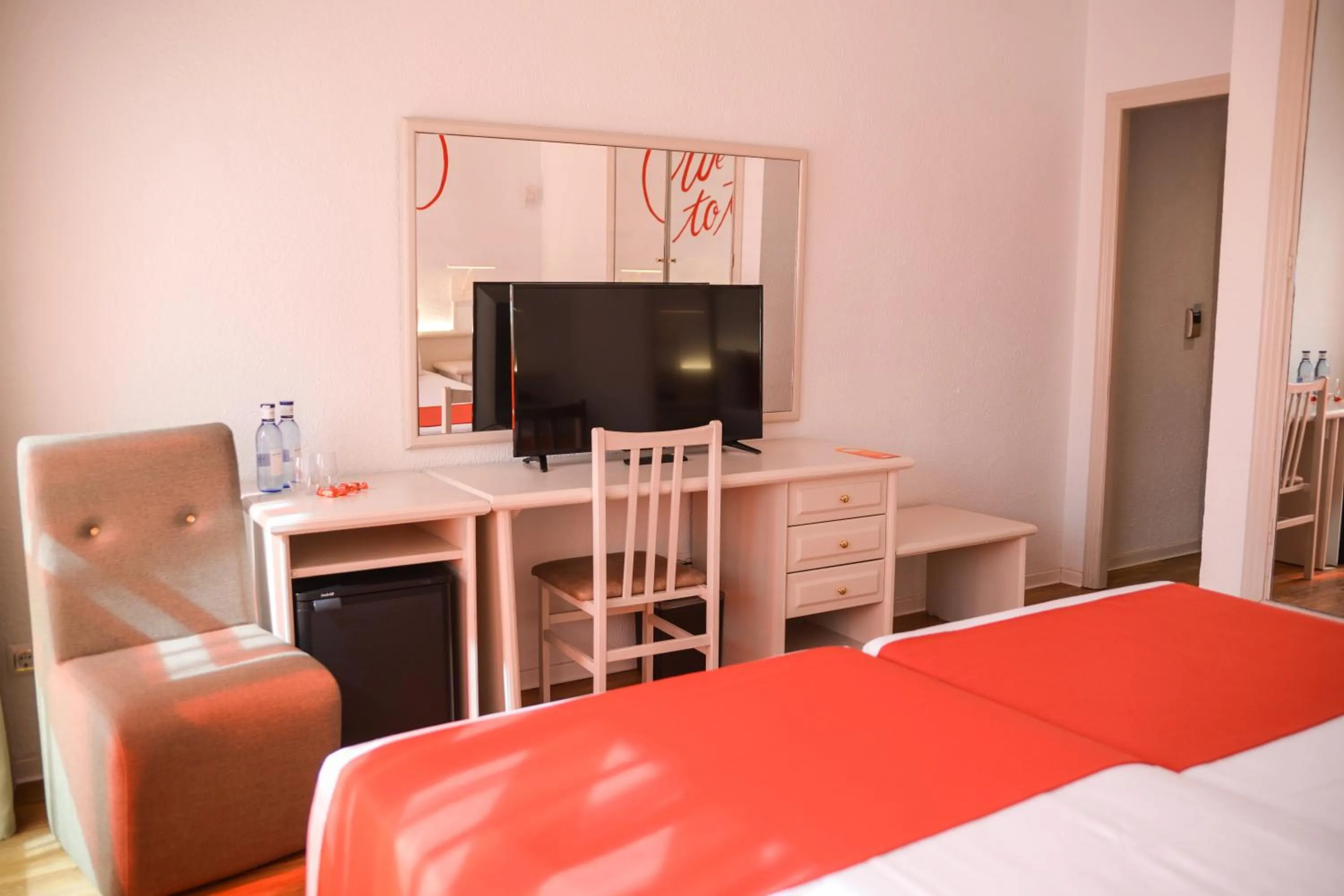 Bed in Lloret Vibe Affiliated by FERGUS