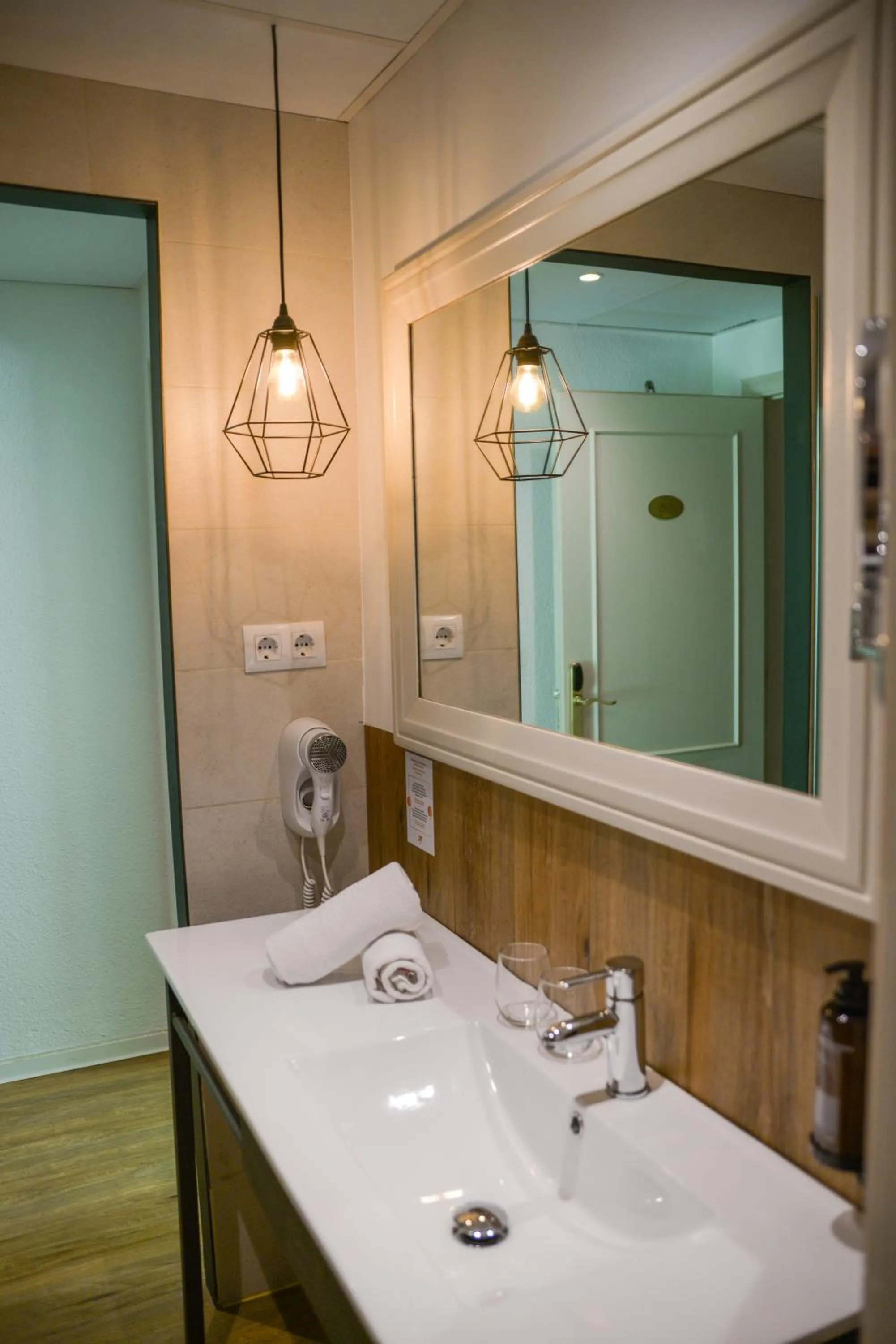 Bathroom in Lloret Vibe Affiliated by FERGUS