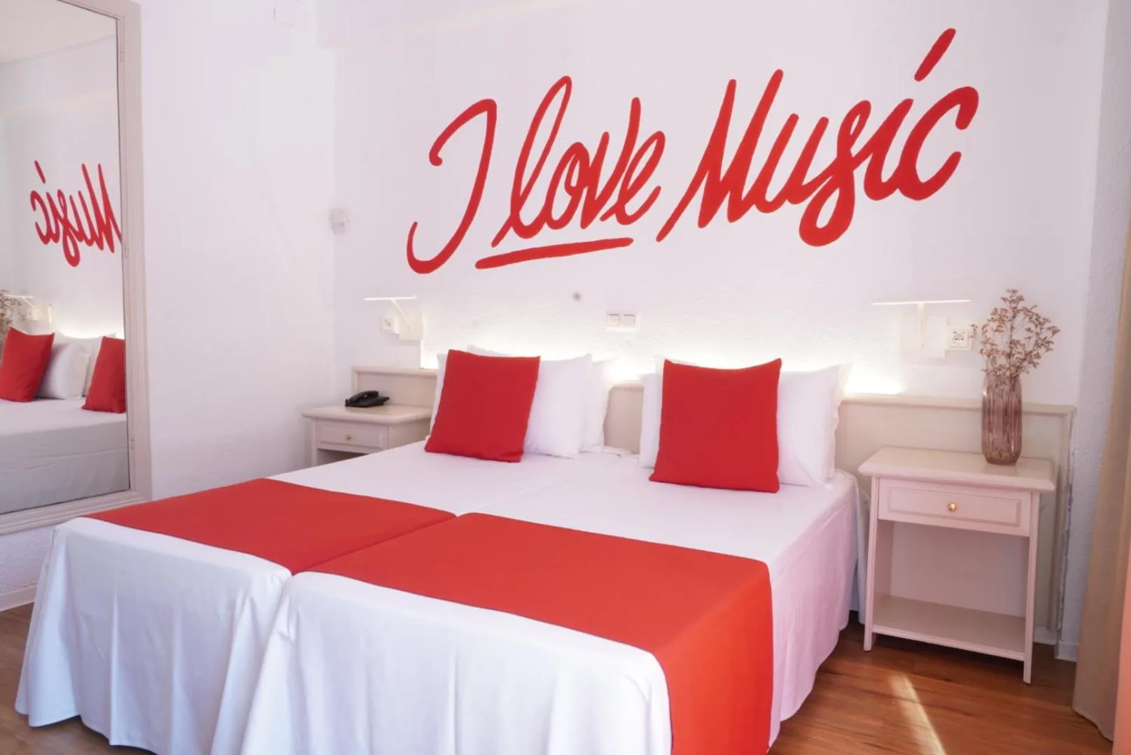 Bed in Lloret Vibe Affiliated by FERGUS