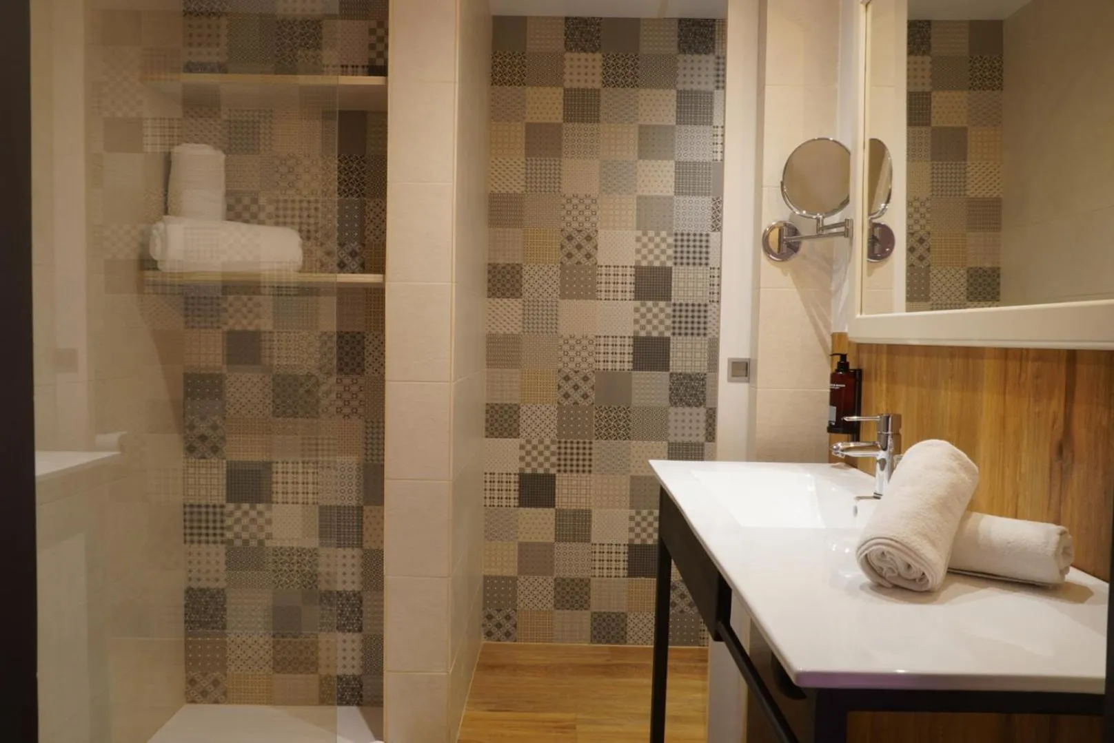 Bathroom in Lloret Vibe Affiliated by FERGUS