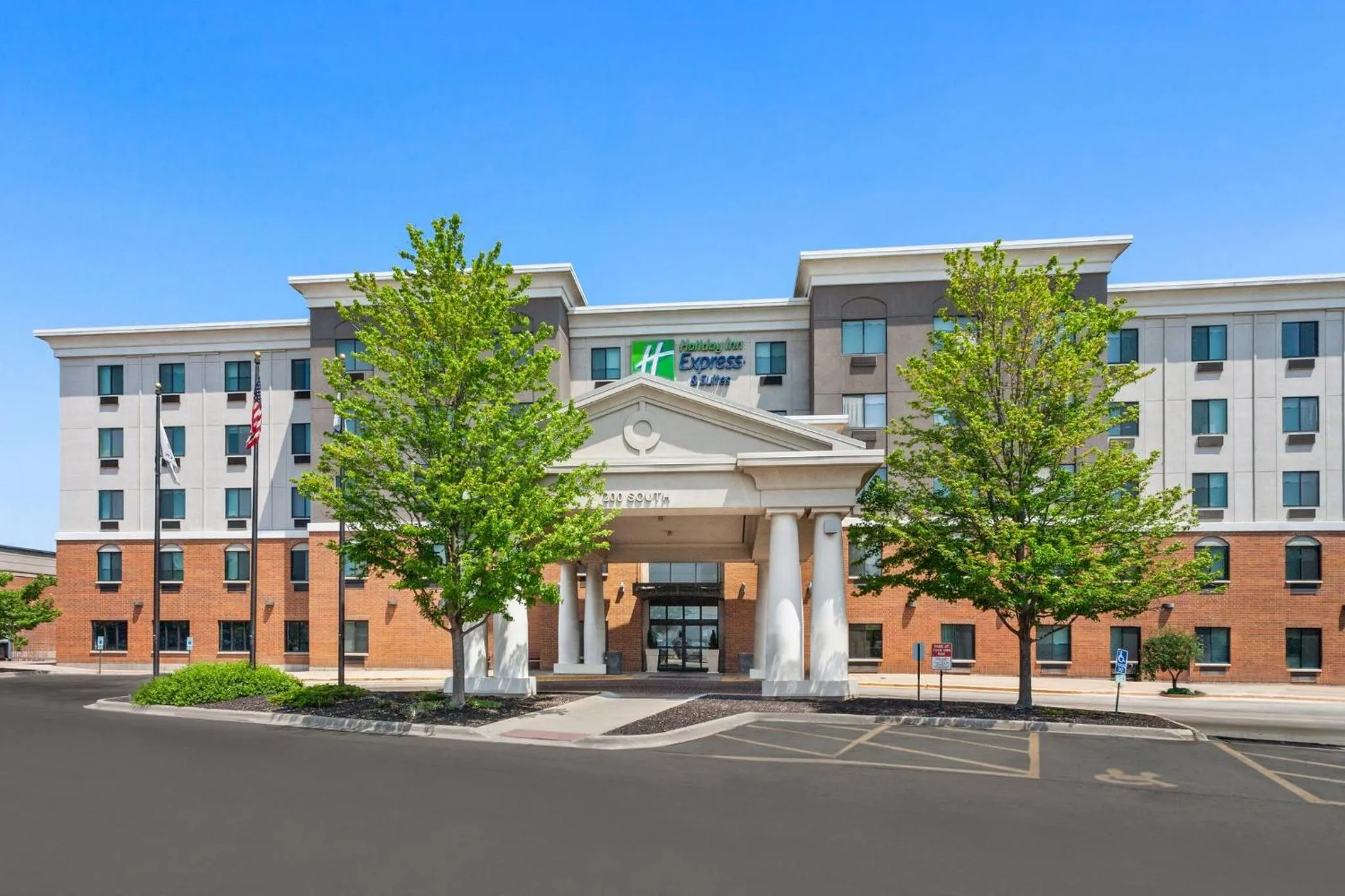 Property building in Holiday Inn Express & Suites Chicago West-O'Hare Arpt Area by IHG