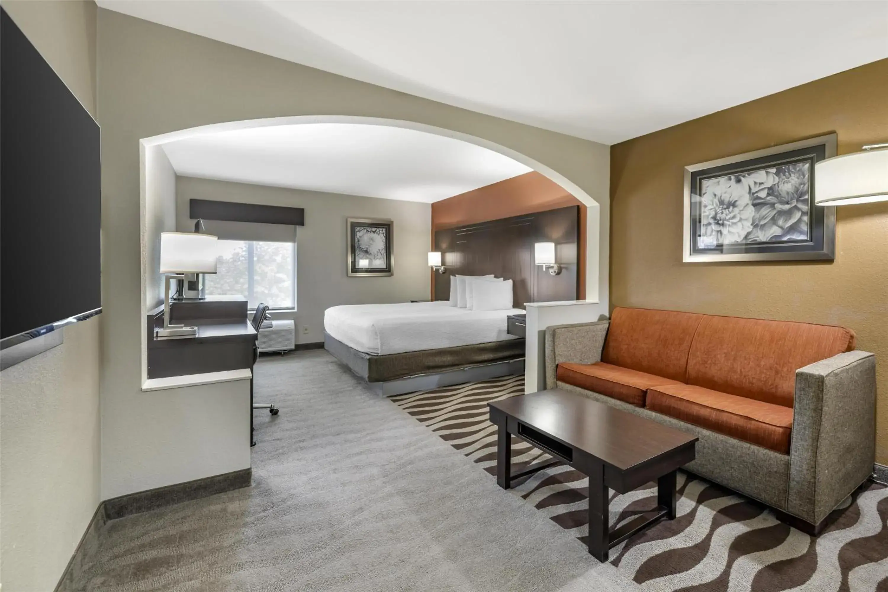 King Suite with Sofa Bed - Non-Smoking in Best Western Plus Lee's Summit Hotel & Suites King Suite with Sofa Bed - Non-Smoking in Best Western Plus Lee's Summit Hotel & Suites