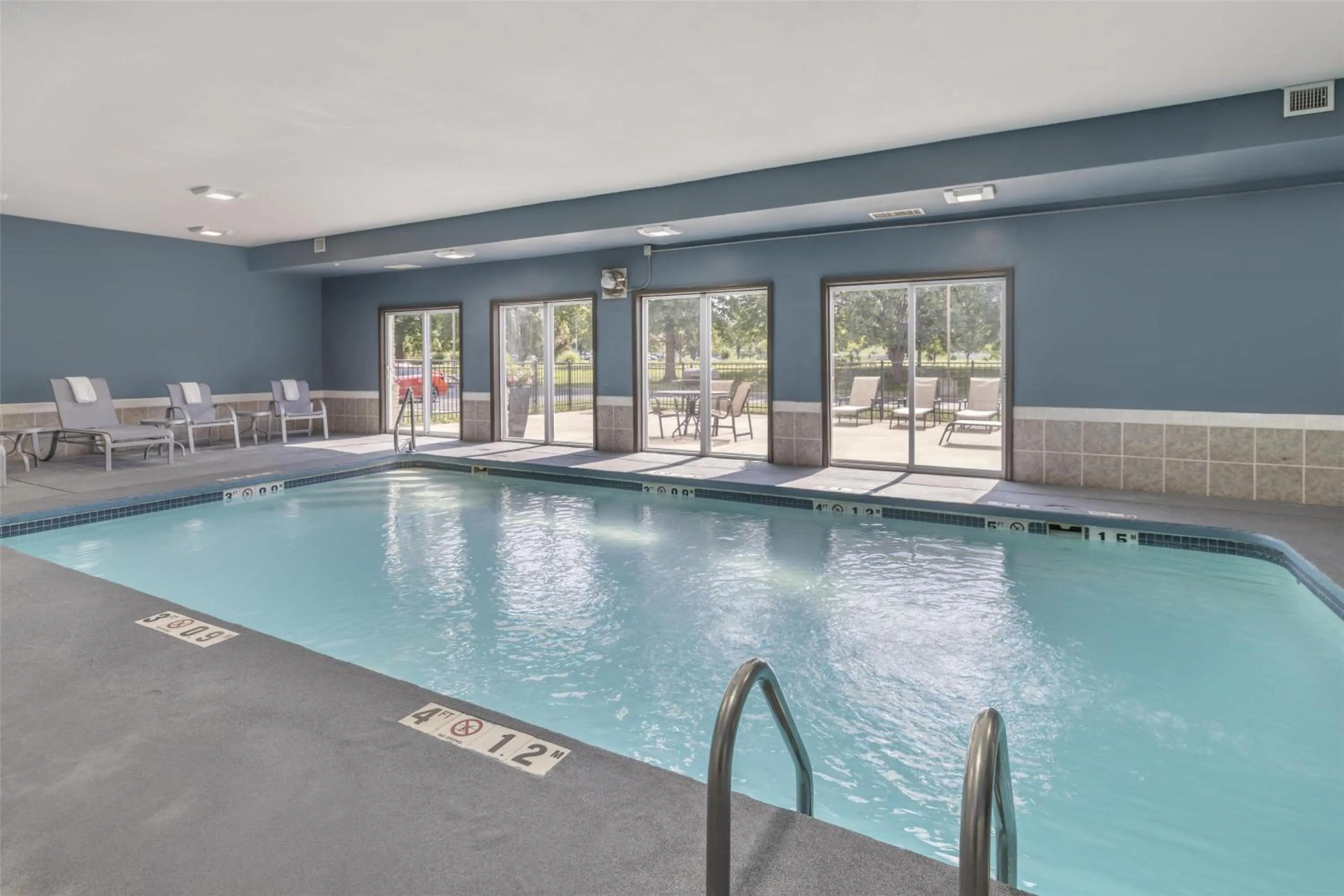 Pool view in Best Western Plus Lee's Summit Hotel & Suites