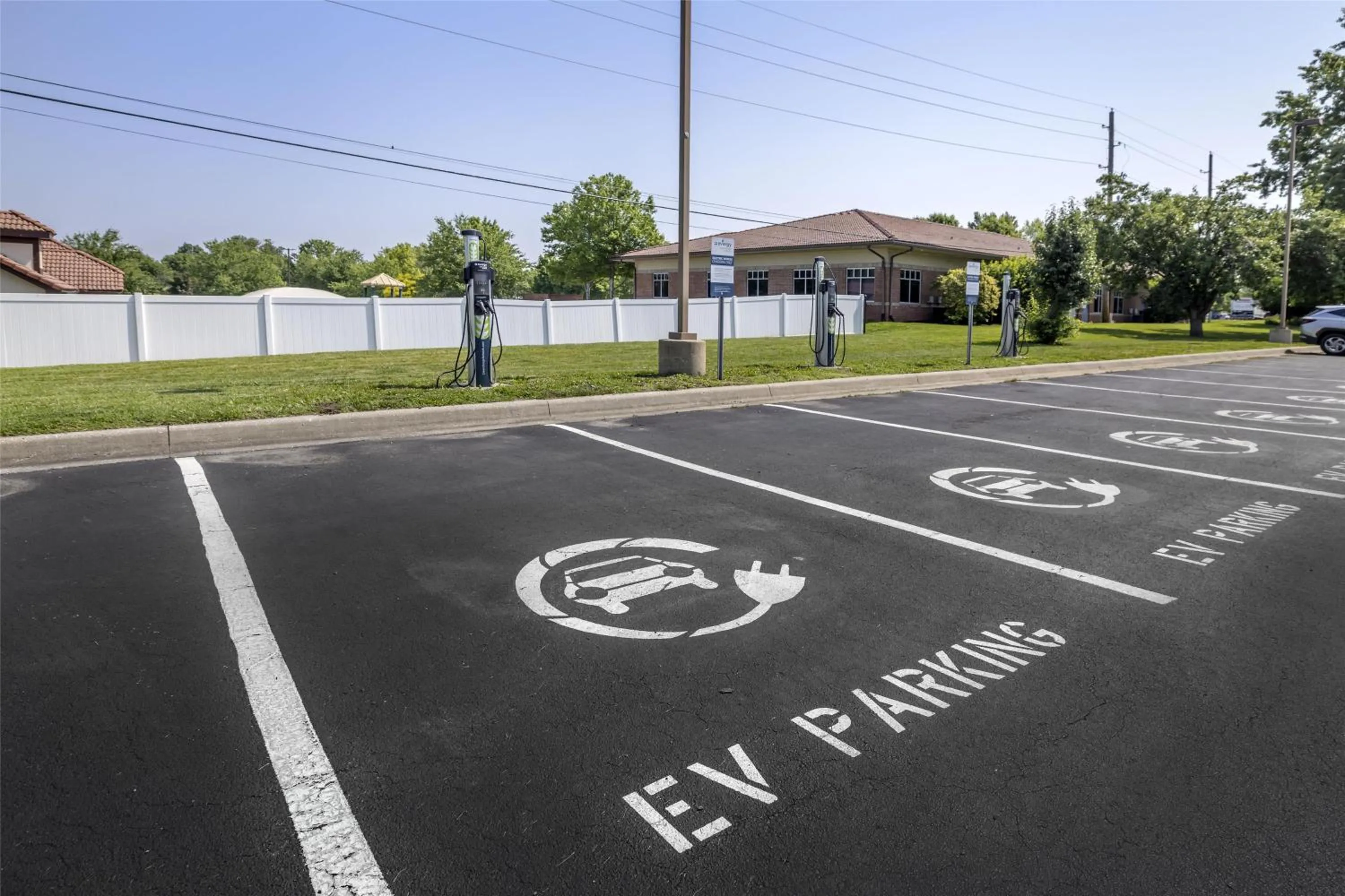 Property building in Best Western Plus Lee's Summit Hotel & Suites