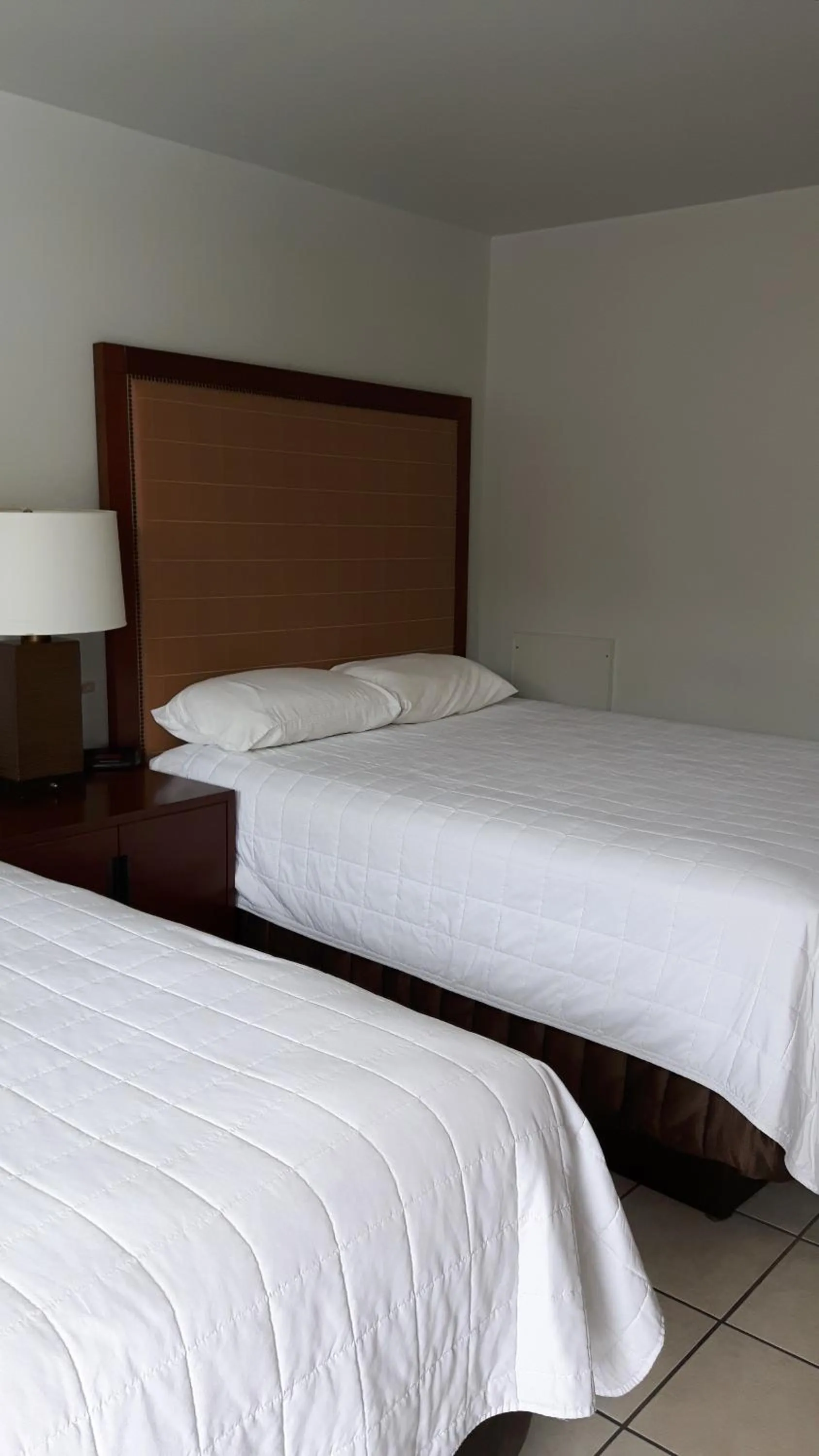 Bed in Edgewater Inn