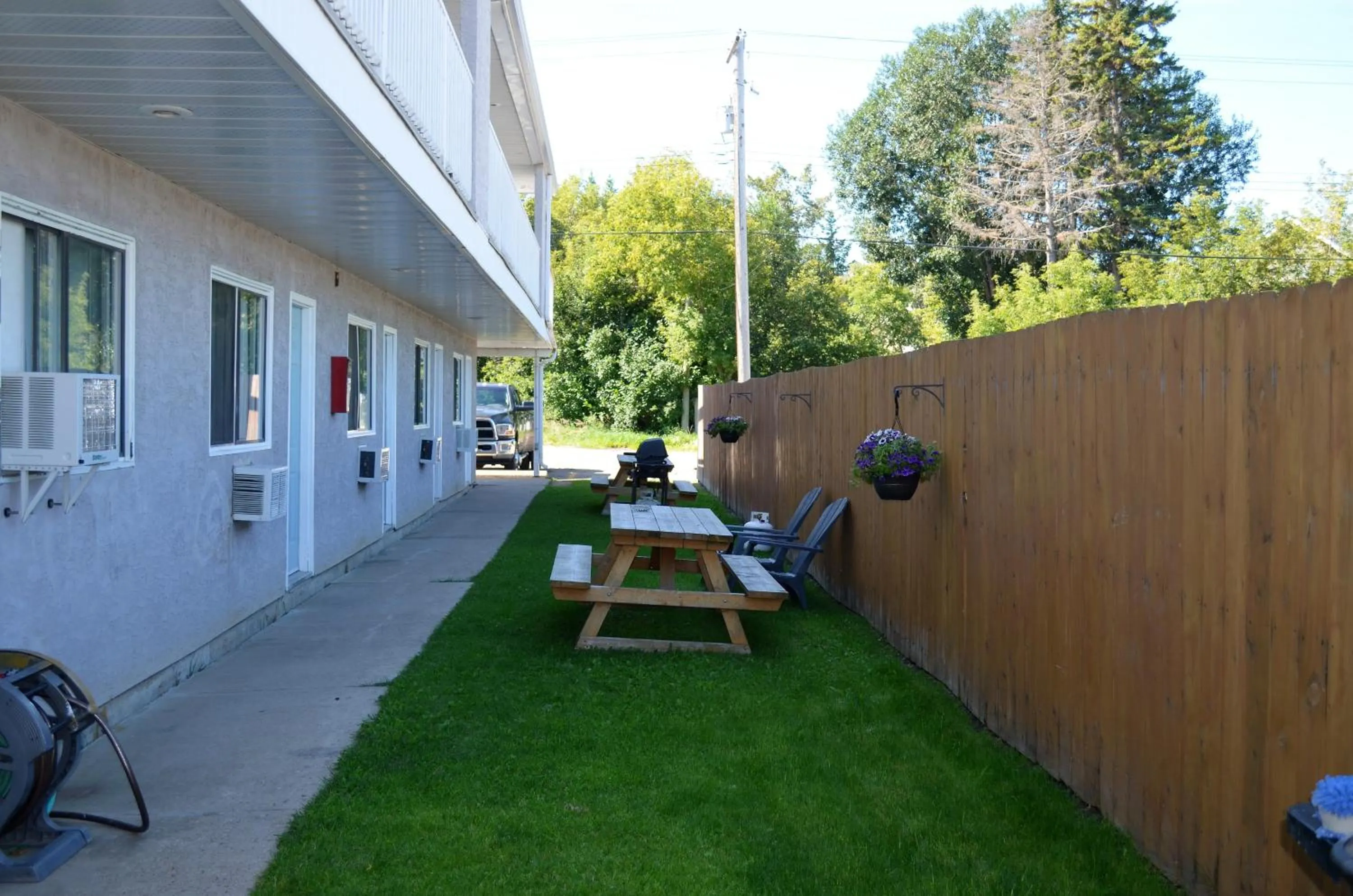 BBQ facilities in Edgewater Inn
