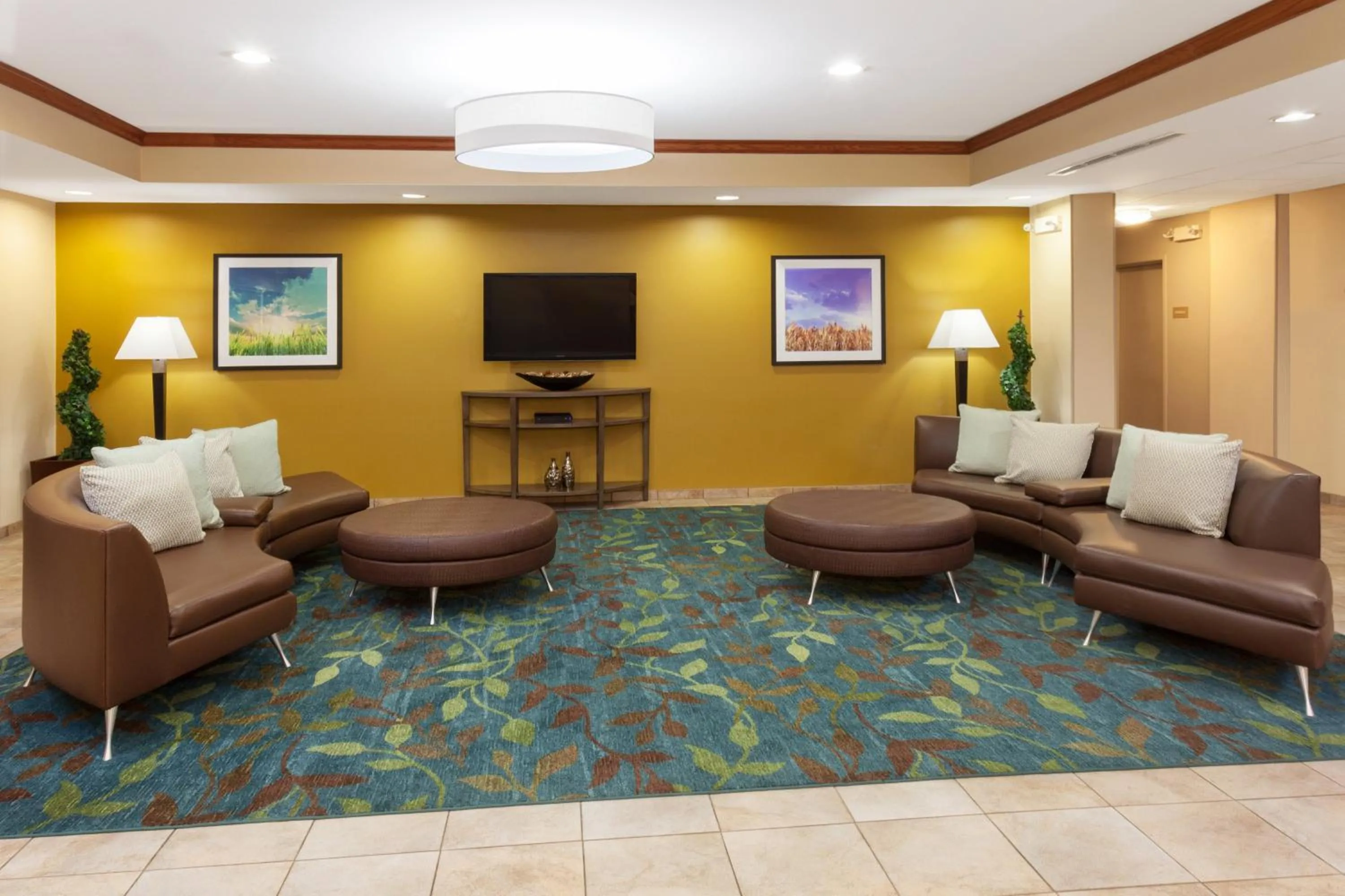 Property building in Candlewood Suites Aurora-Naperville by IHG