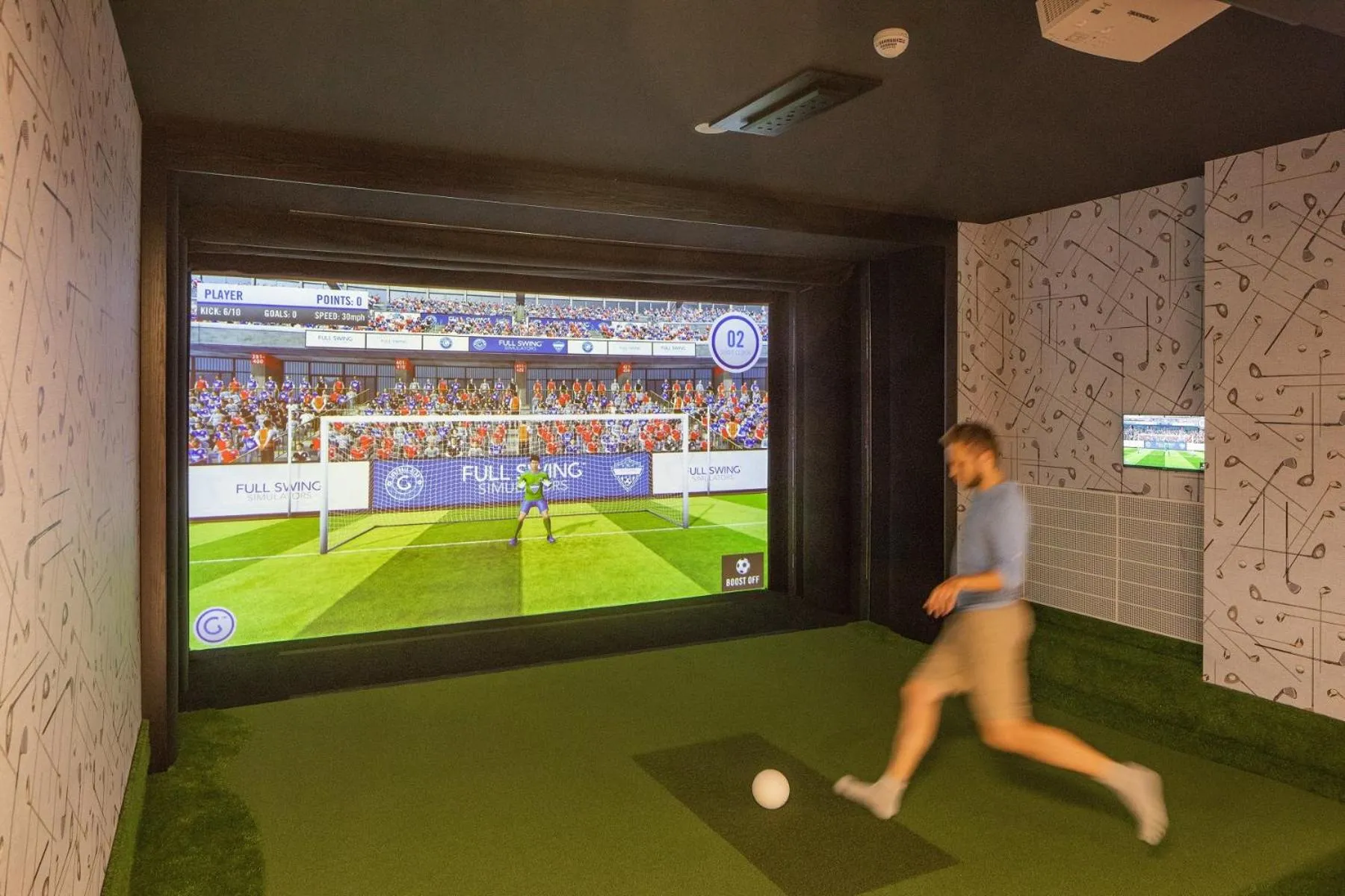 Evening entertainment in Greenfield Hotel Golf & Spa