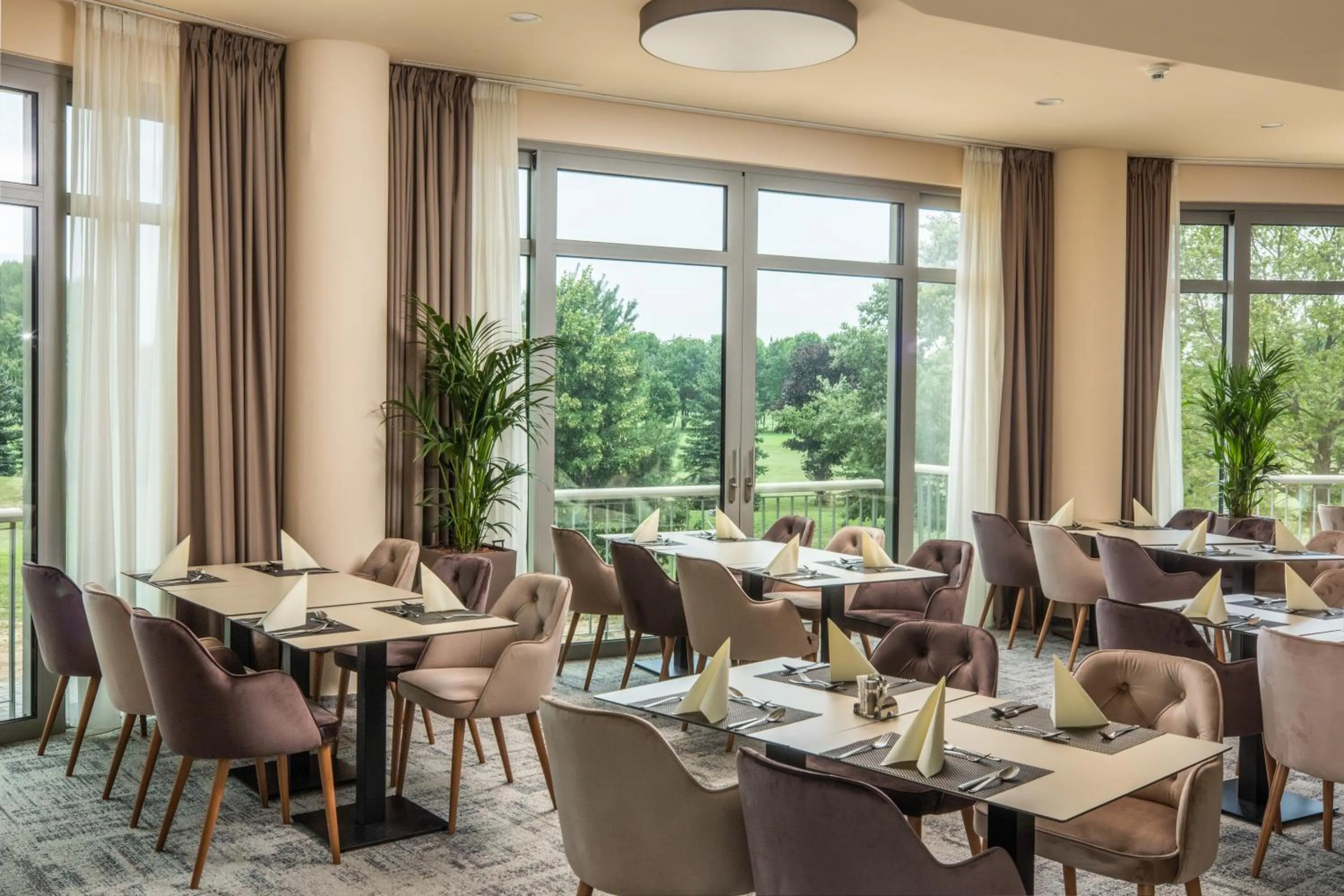 Restaurant/places to eat in Greenfield Hotel Golf & Spa