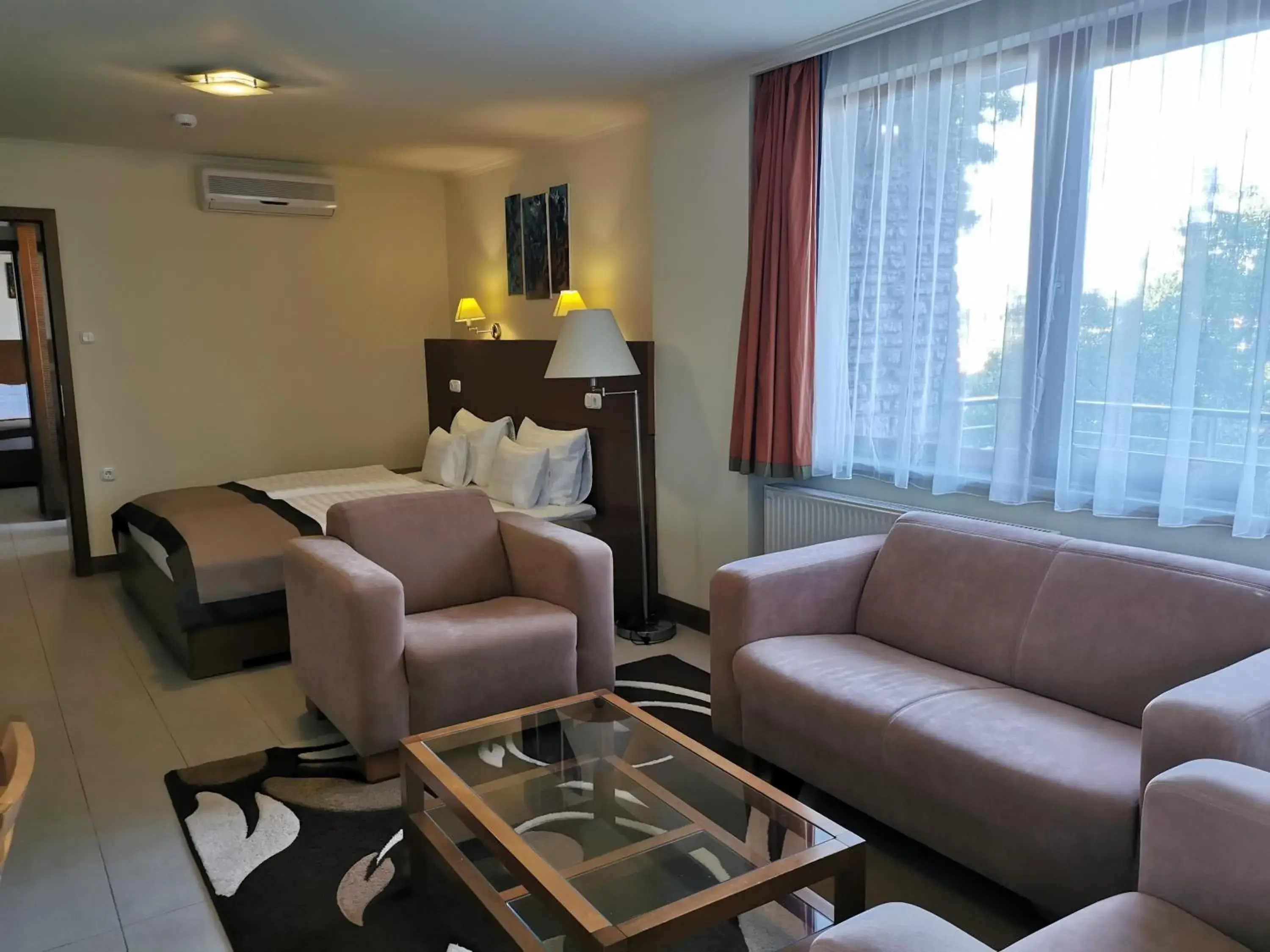 Two-Bedroom Suite in Hotel Villa Pax Two-Bedroom Suite in Hotel Villa Pax