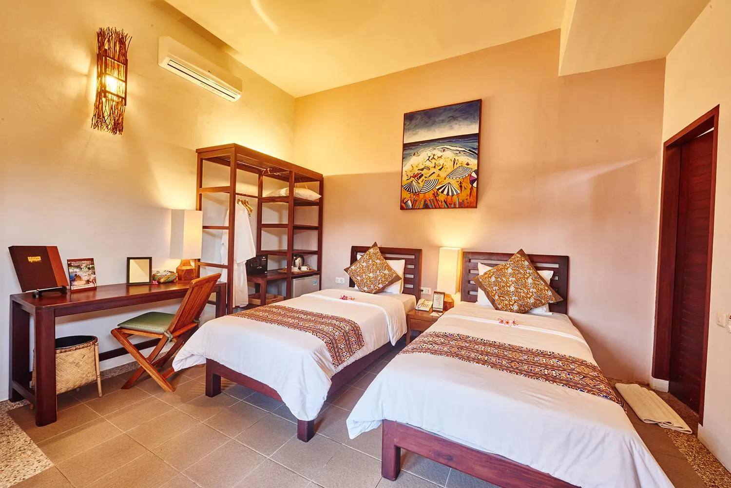 Bed in Cocotinos Lembeh a Boutique Dive Lodge