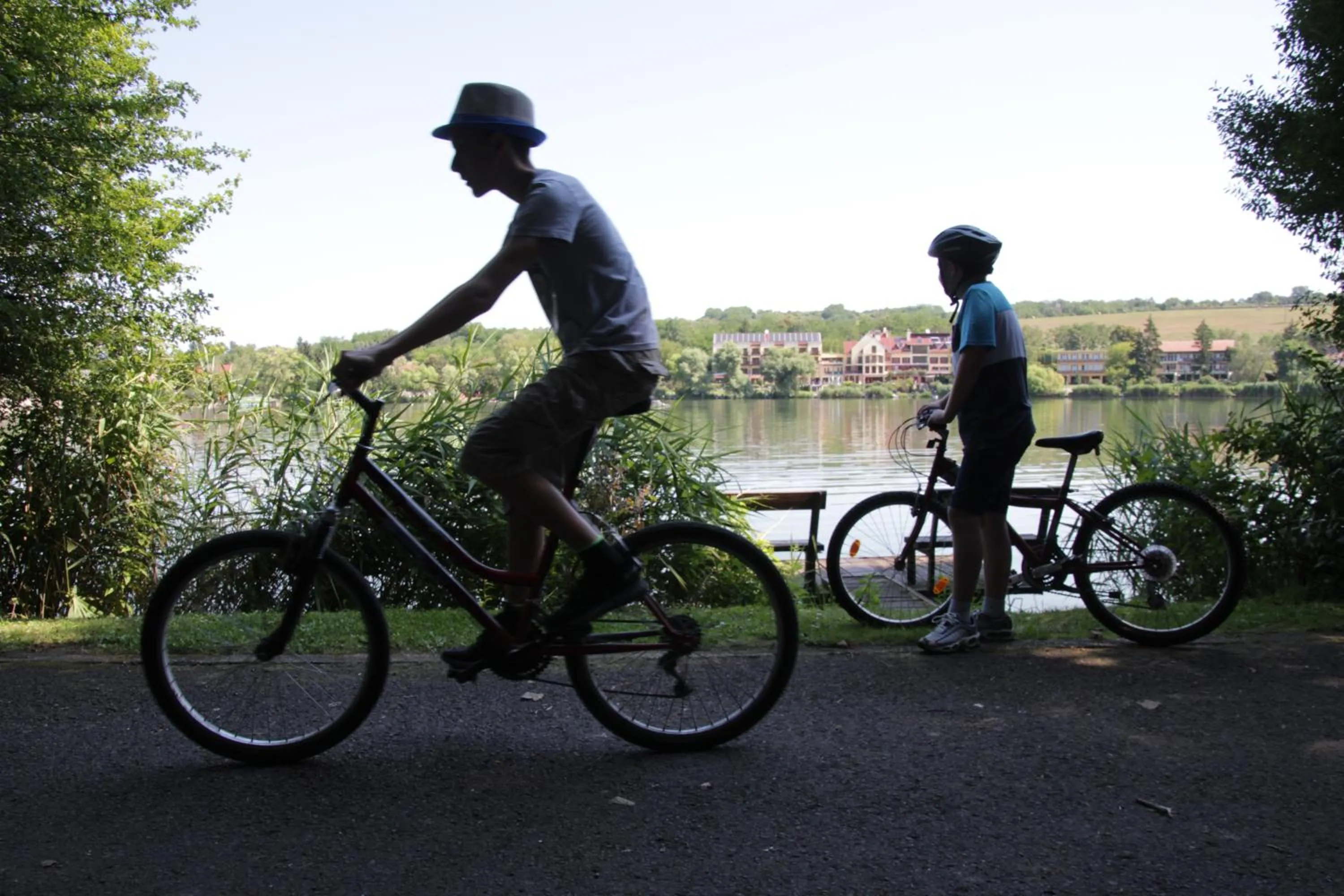 Cycling in Tó Wellness Hotel