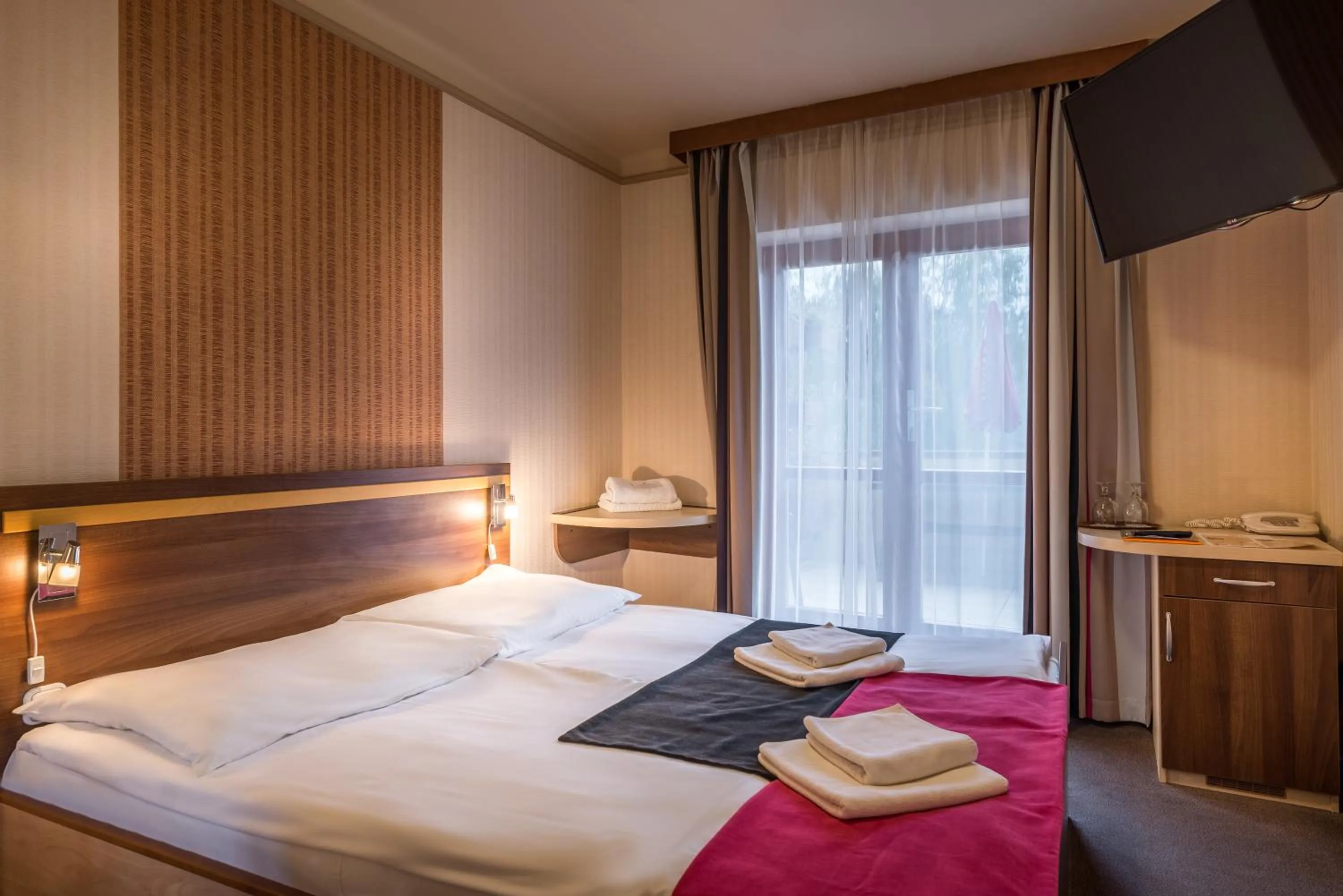 Bedroom, Bed in Tó Wellness Hotel