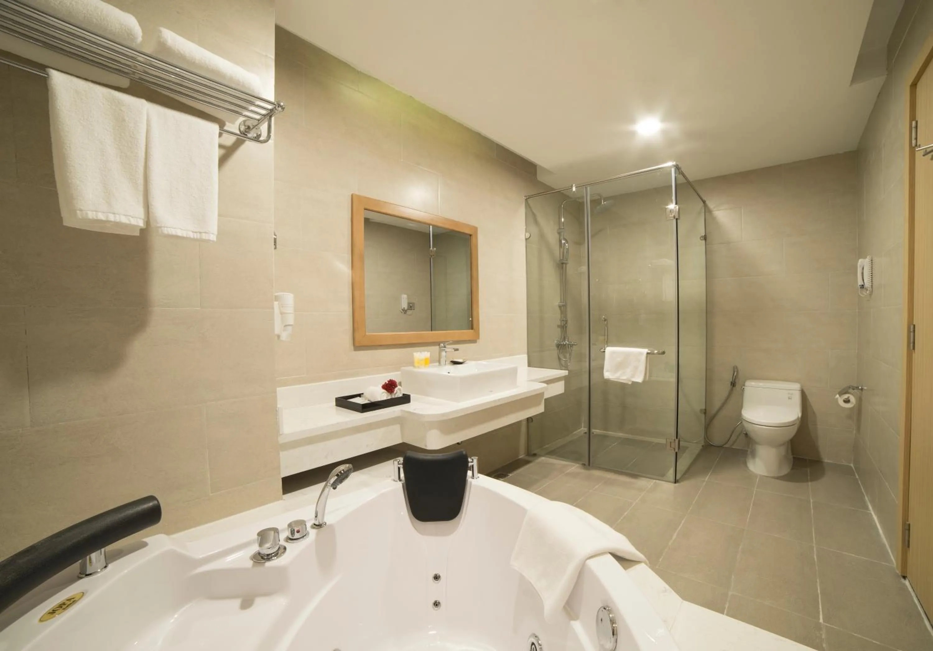 Bathroom in Muong Thanh Luxury Vientiane Hotel