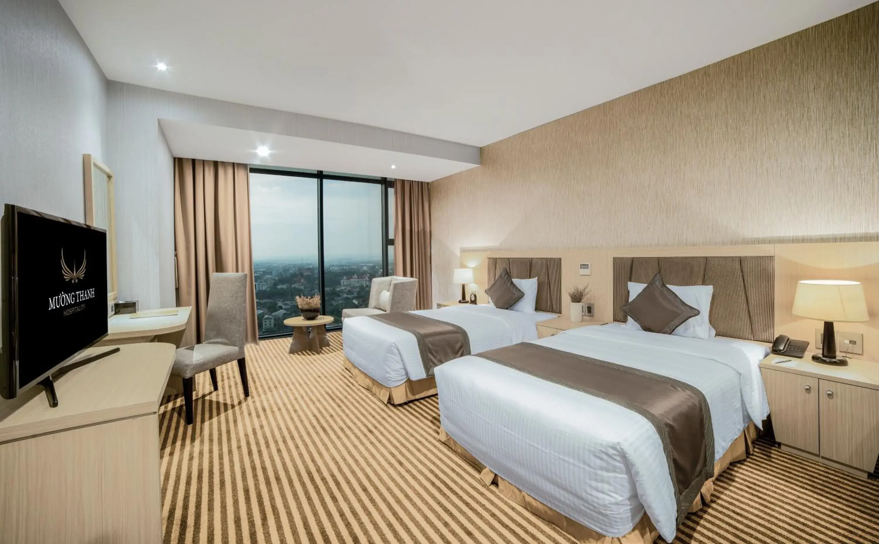 Deluxe Twin Room with City View in Muong Thanh Luxury Vientiane Hotel Deluxe Twin Room with City View in Muong Thanh Luxury Vientiane Hotel