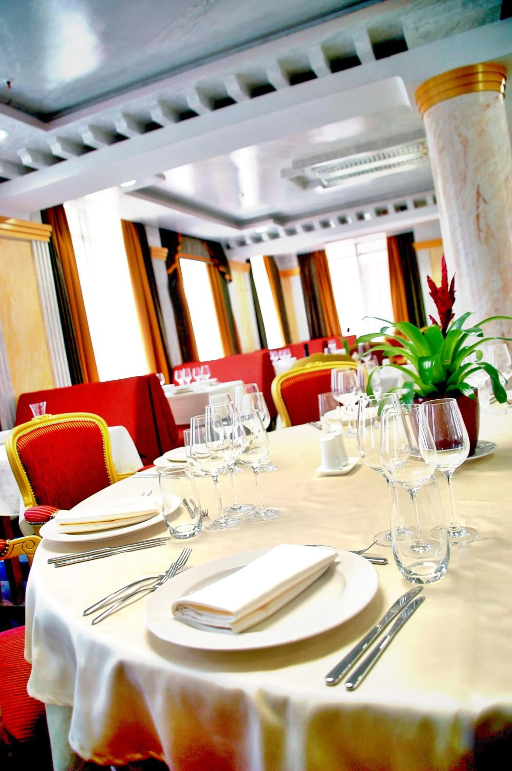 Restaurant/places to eat in Actor Hotel Budapest