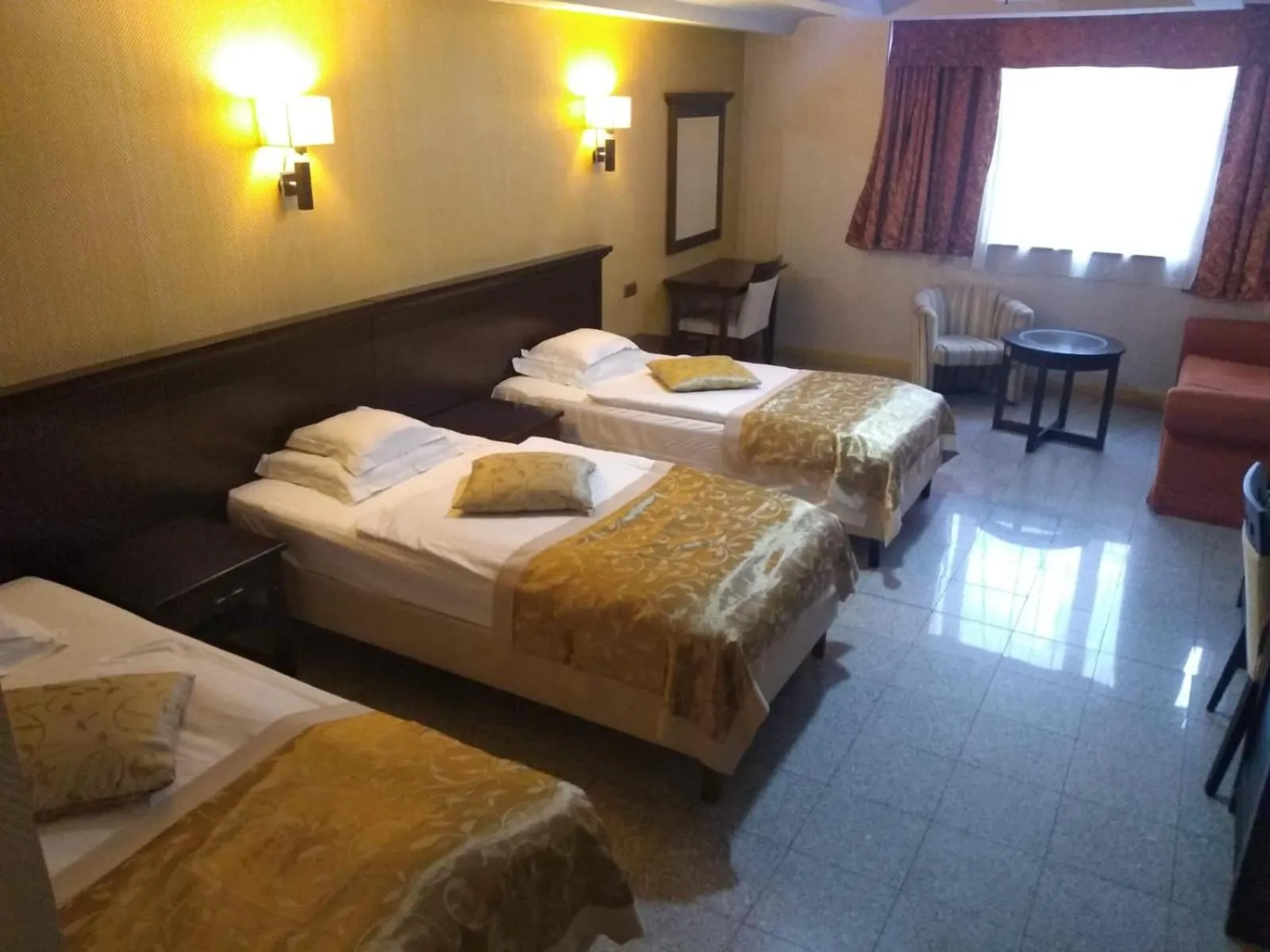 Bed in Actor Hotel Budapest