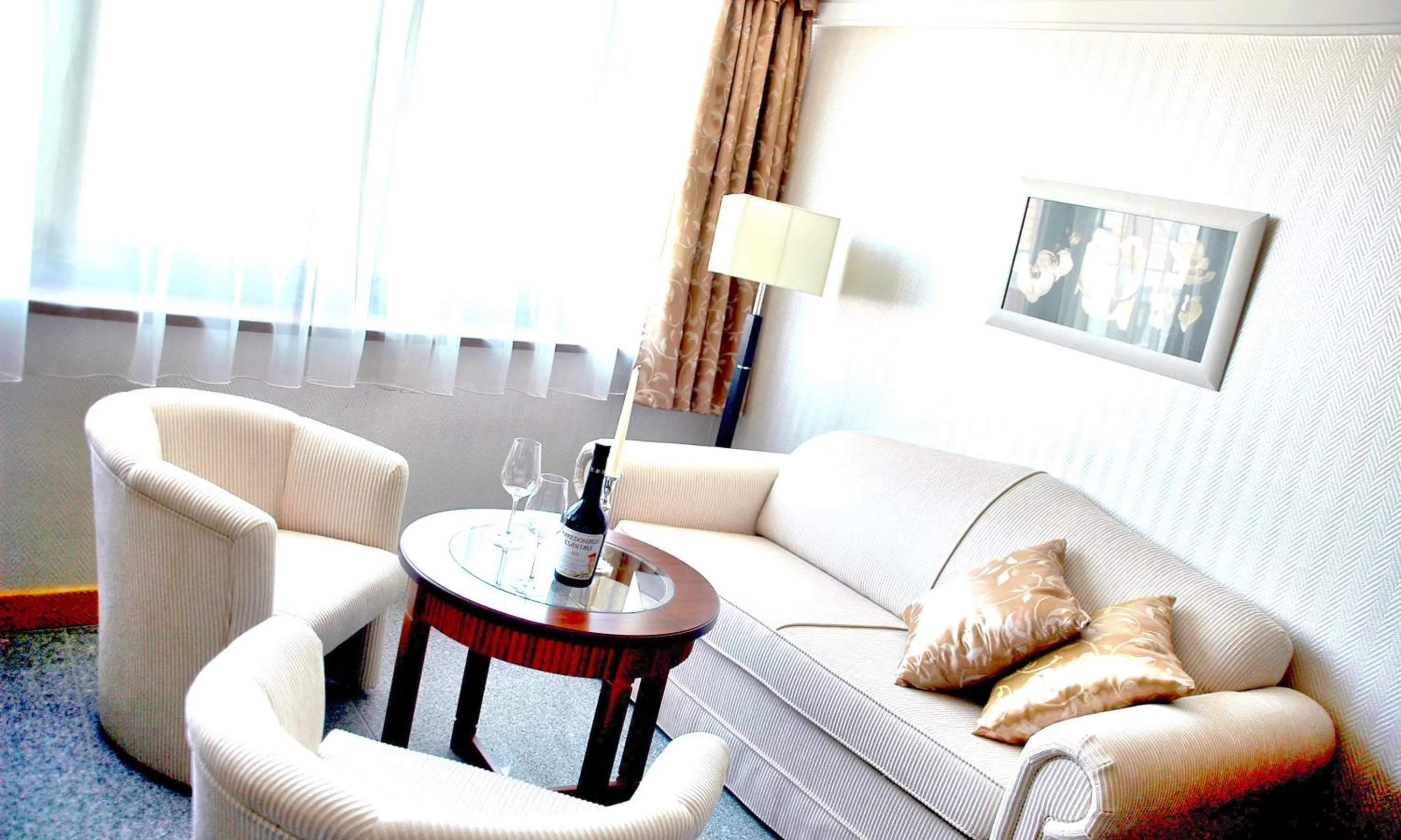 Seating area in Actor Hotel Budapest