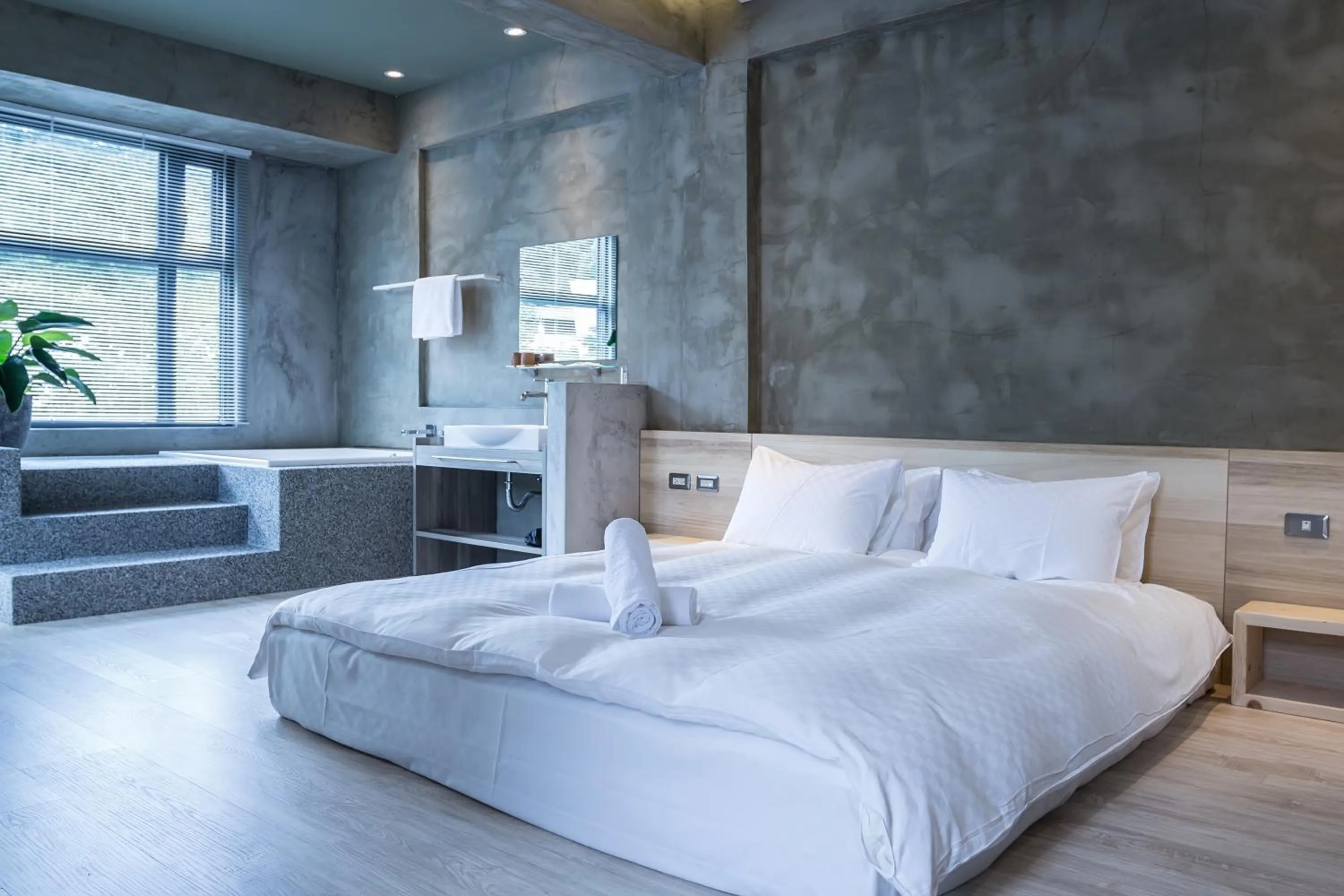 Bathroom, Bed in Shaoguang 188 日月潭勺光188