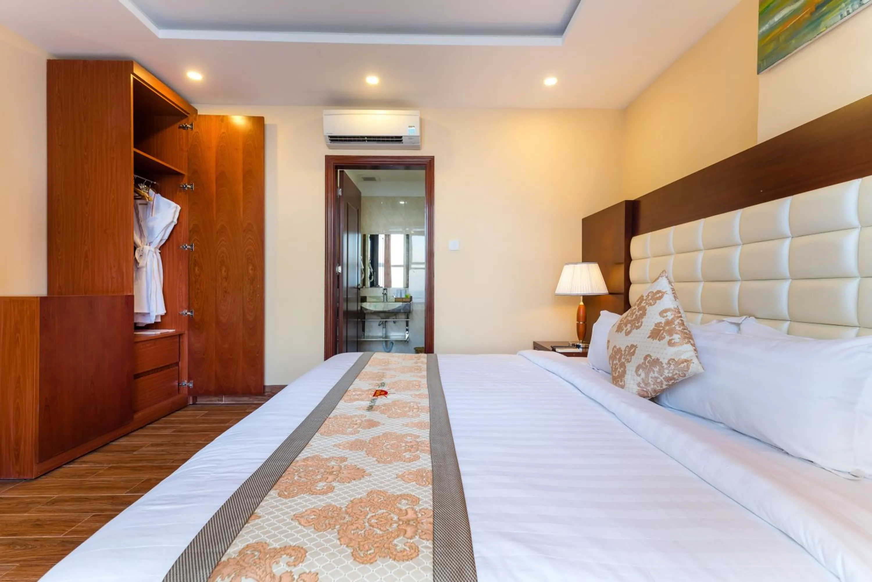 Bed in Nhat Minh Hotel and Apartment