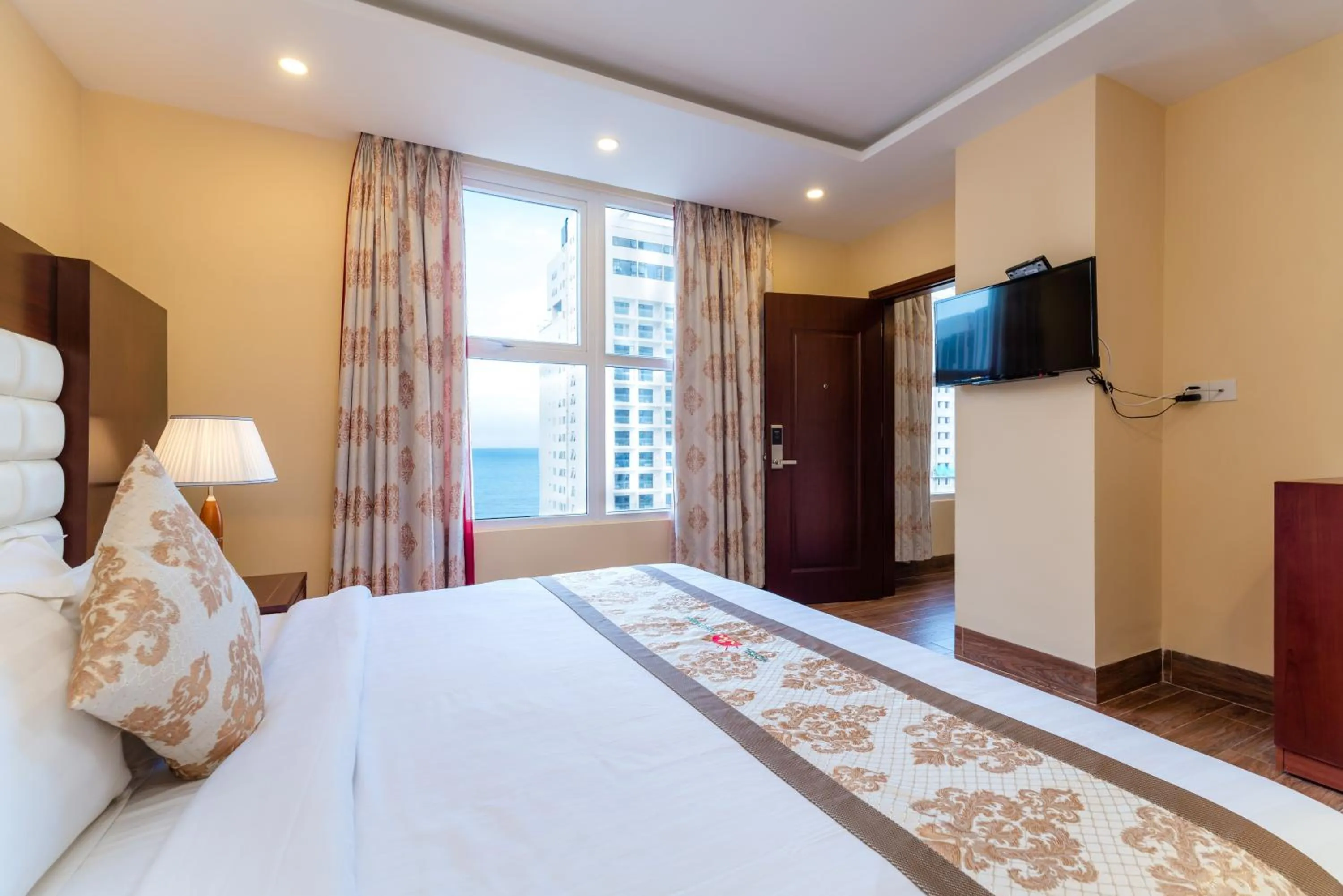 Photo of the whole room, Bed in Nhat Minh Hotel and Apartment