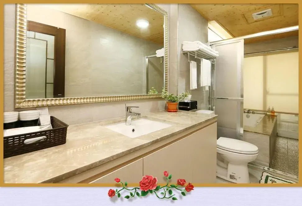 Family Suite with Balcony in Rose Cottage B&B Family Suite with Balcony in Rose Cottage B&B