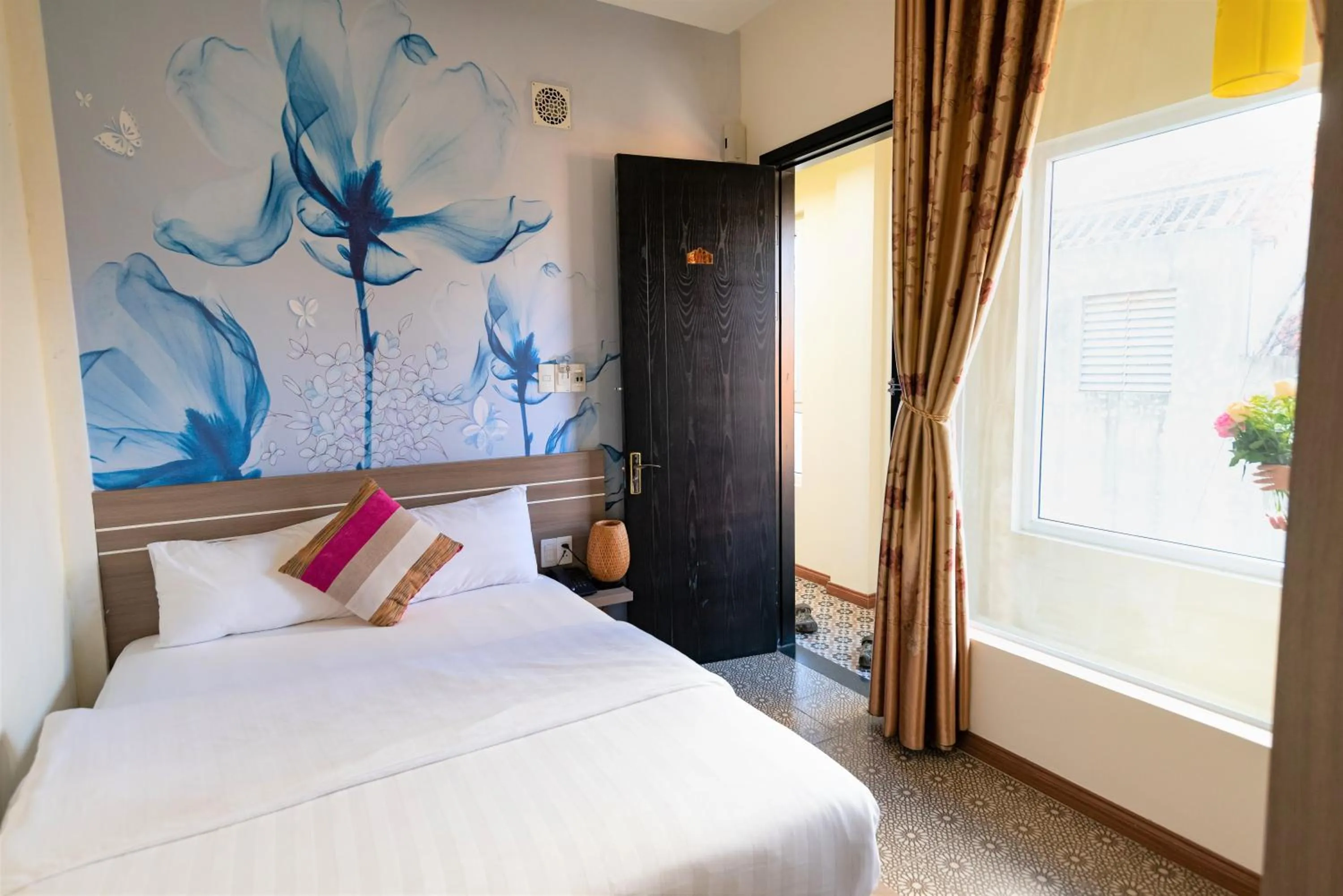 Bed in Flora Hotel Hue