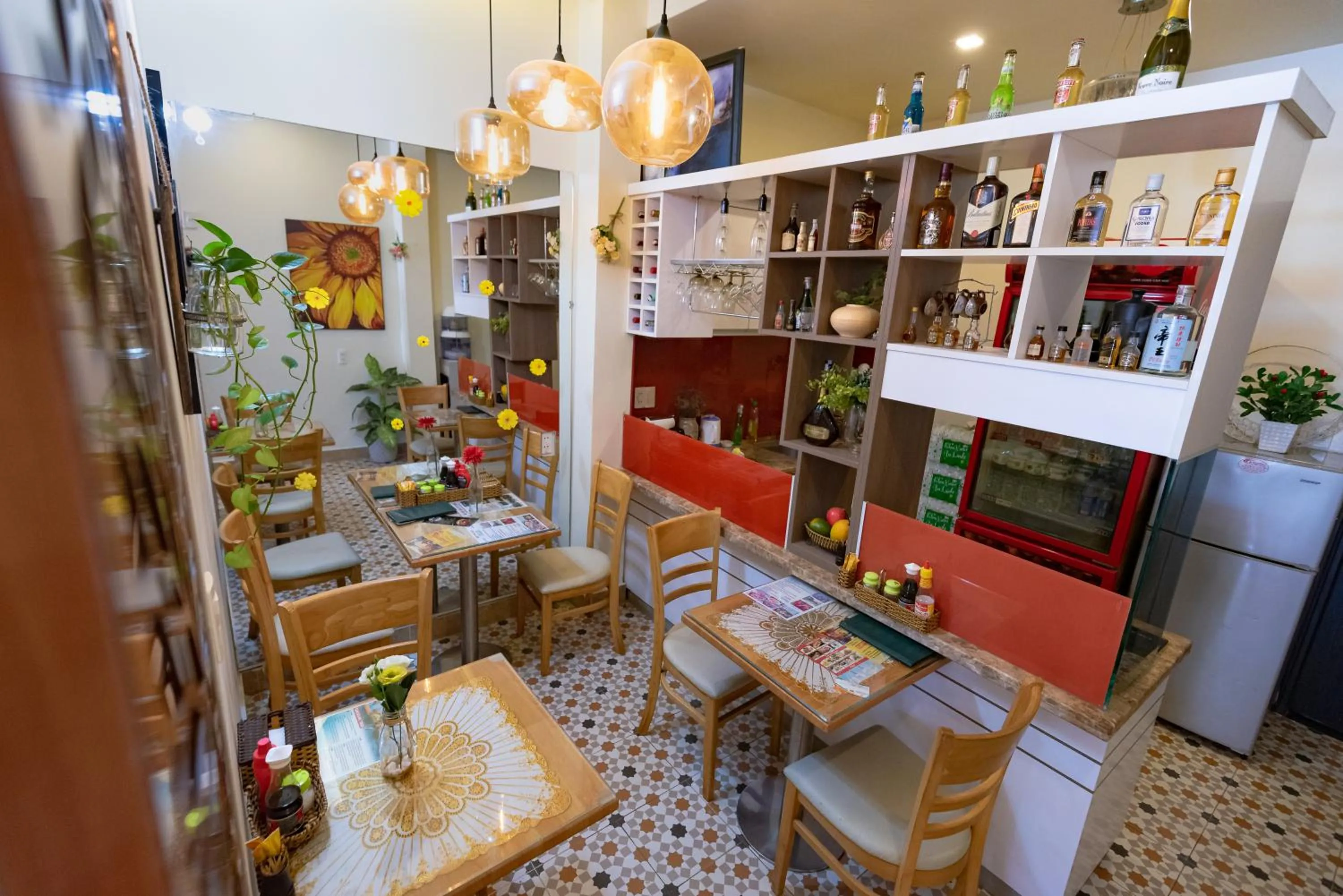 Restaurant/places to eat in Flora Hotel Hue