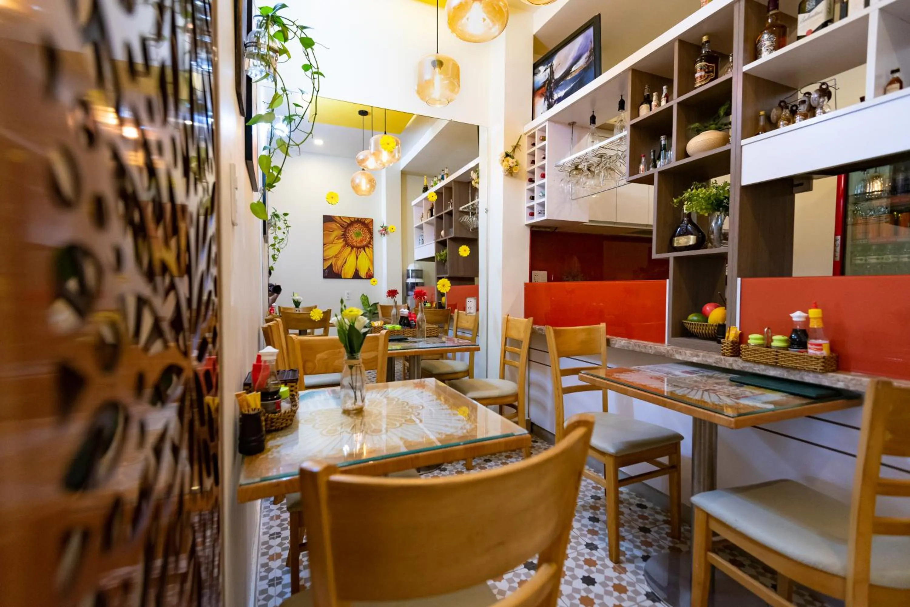 Restaurant/places to eat in Flora Hotel Hue