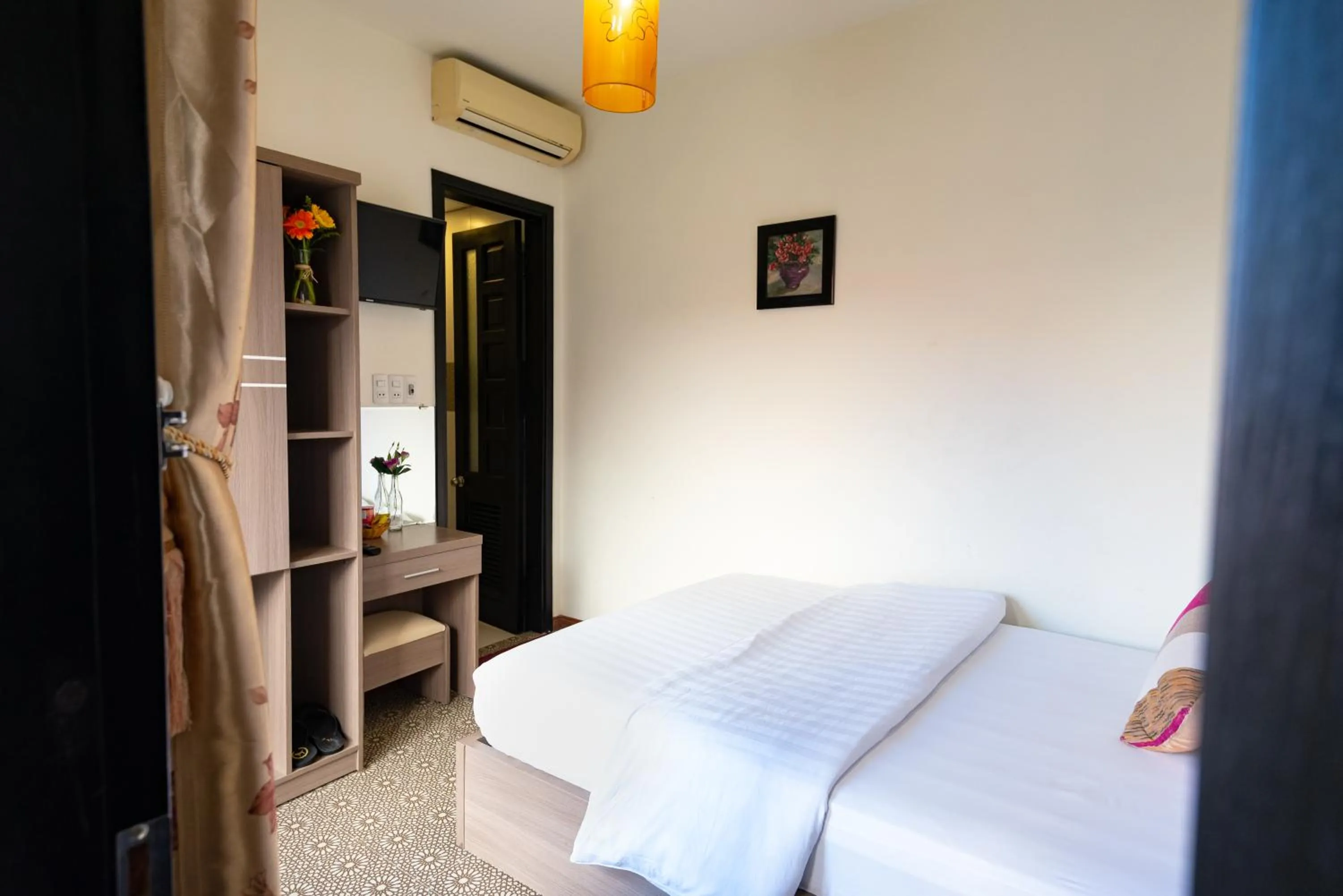 Bed in Flora Hotel Hue