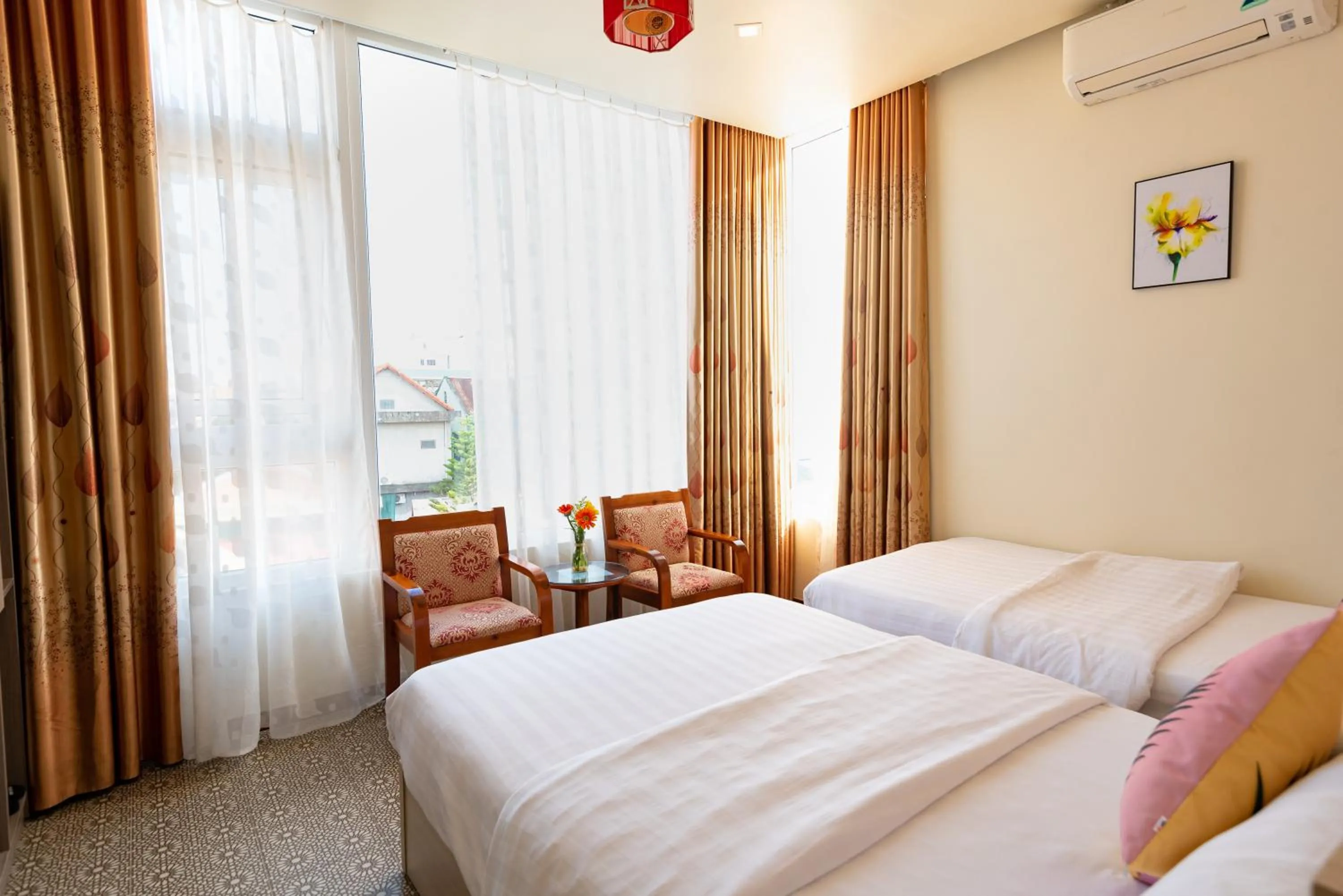 Bed in Flora Hotel Hue