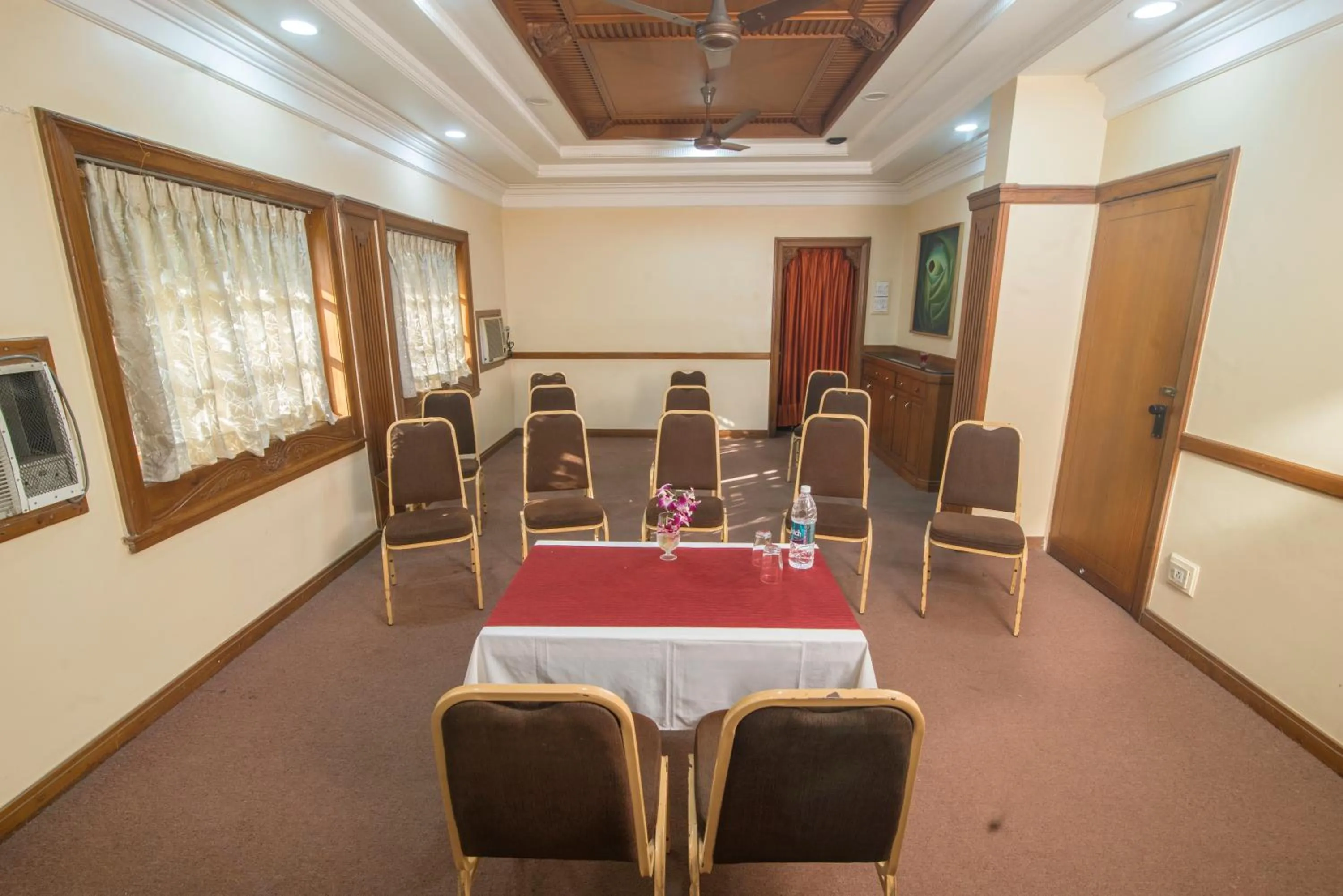 Business facilities in Hotel Ayodhya
