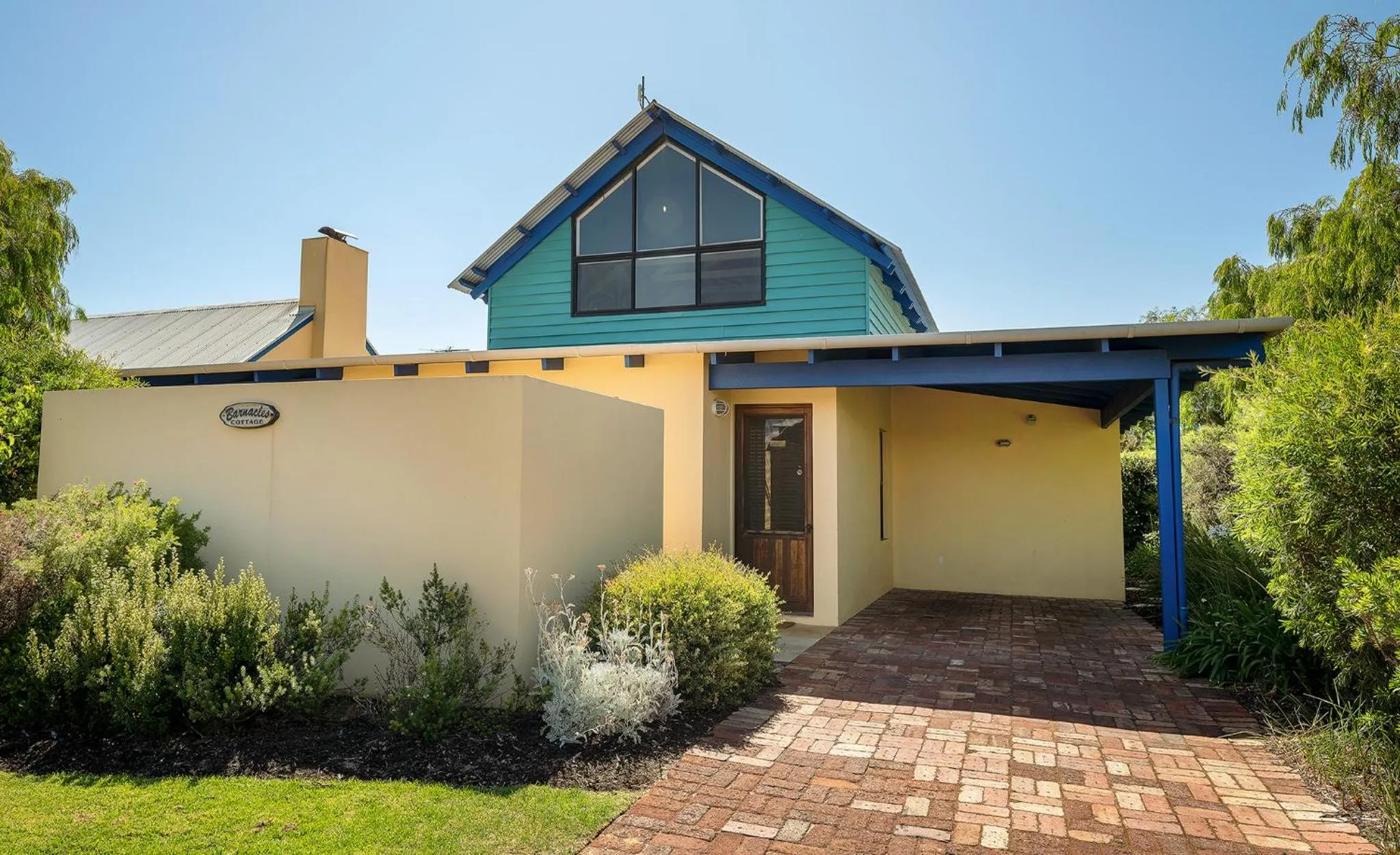 Property building in Dunsborough Beach Cottages