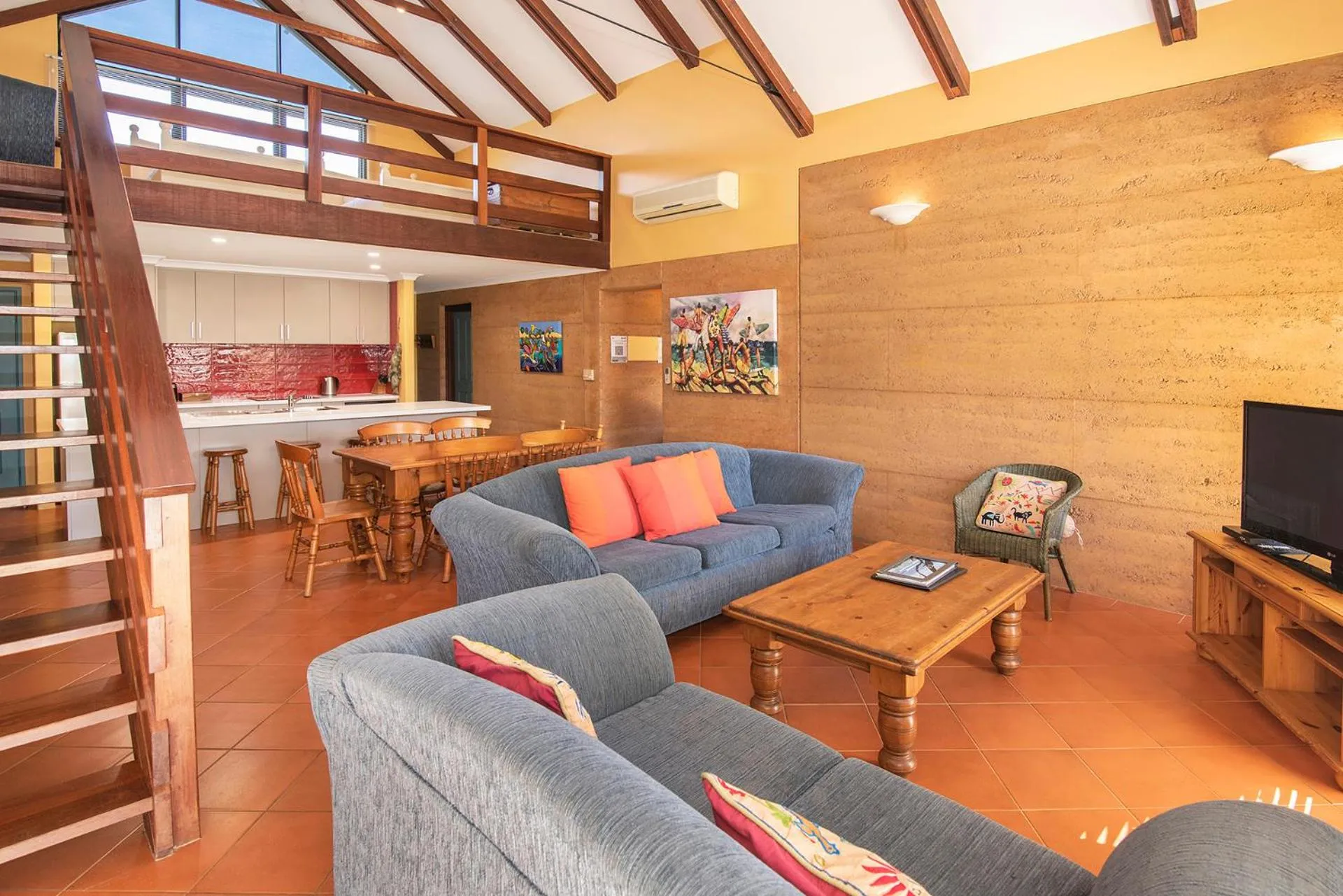 TV and multimedia in Dunsborough Beach Cottages