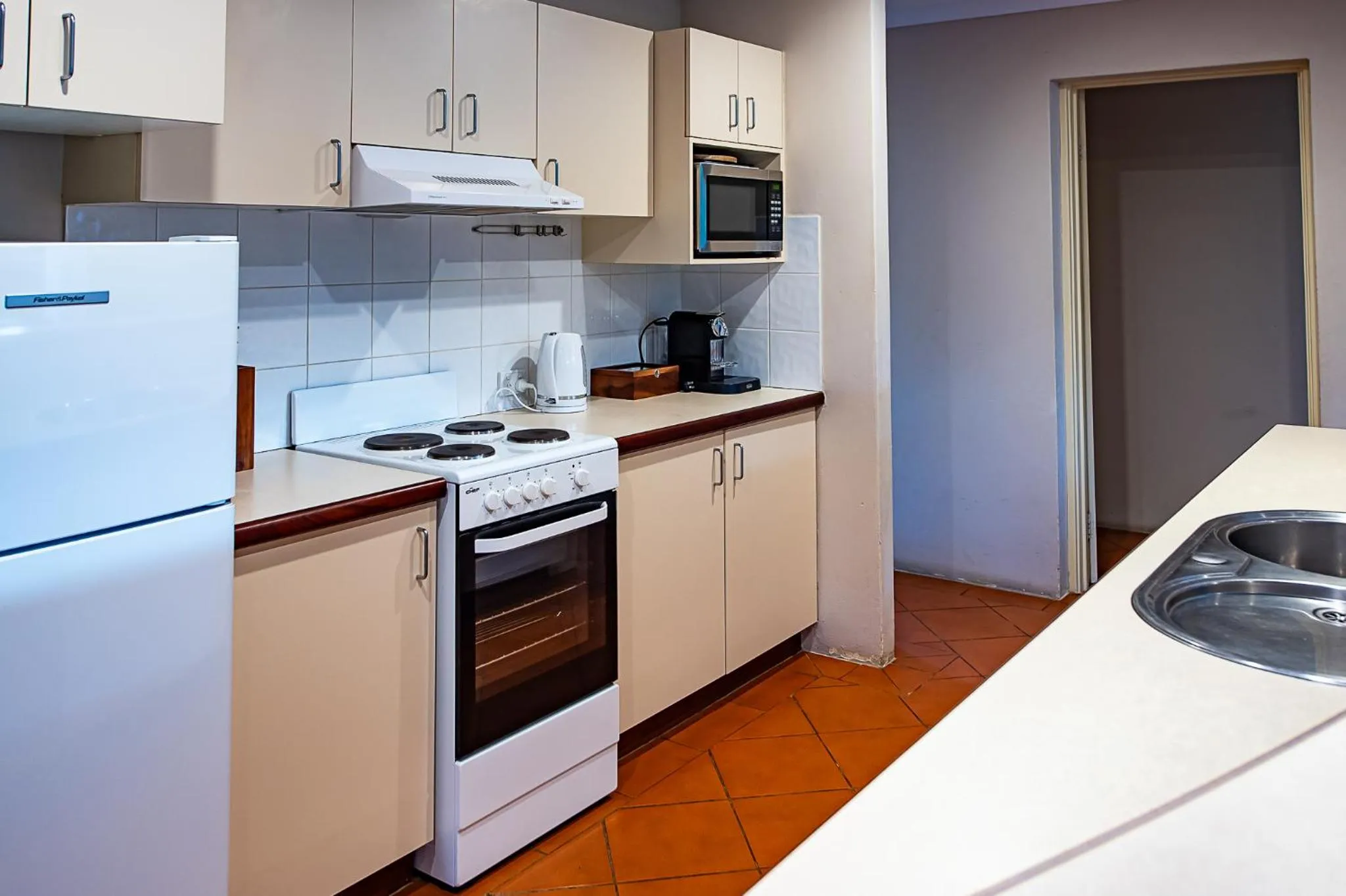 Kitchen or kitchenette in Dunsborough Beach Cottages