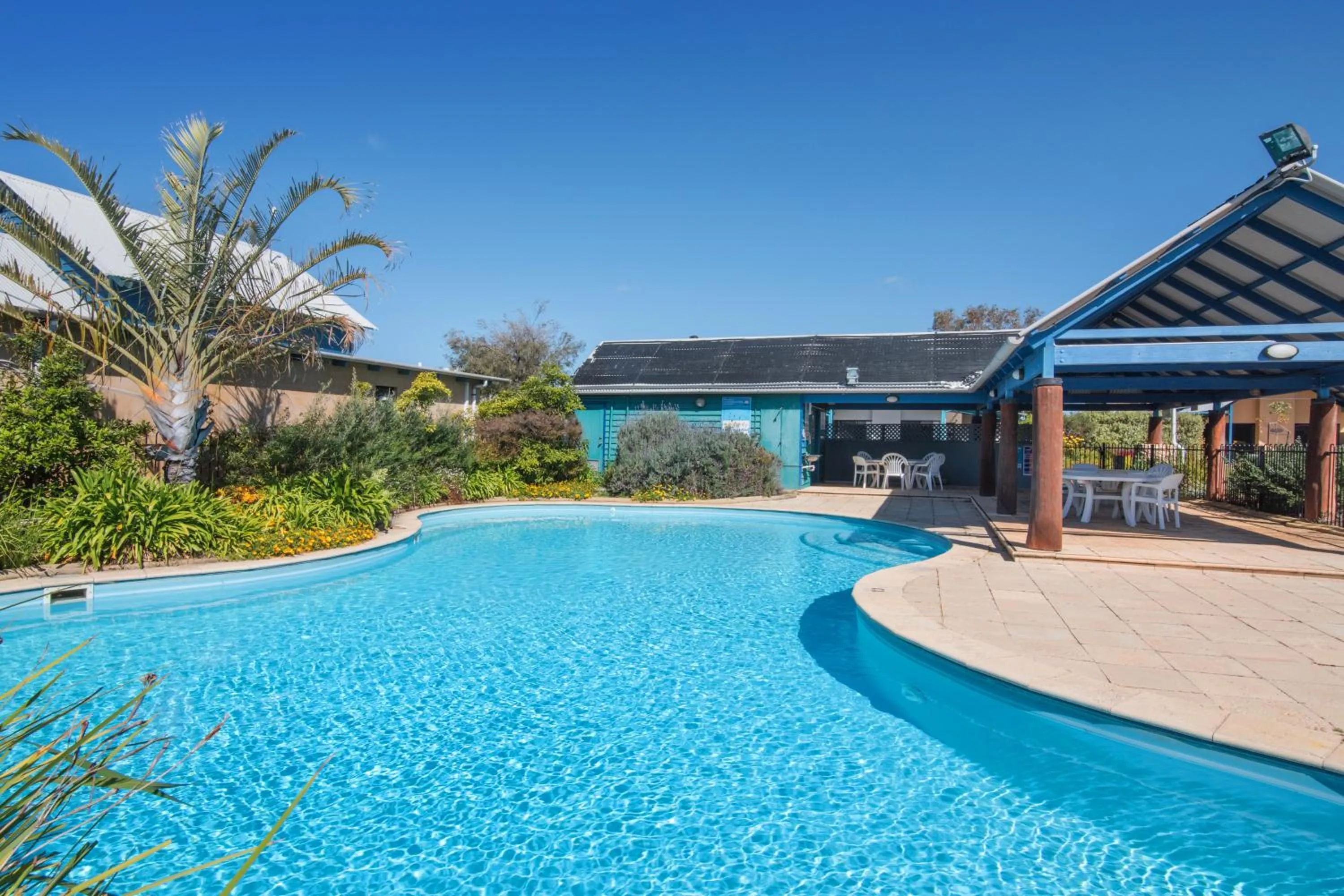 Swimming pool in Dunsborough Beach Cottages