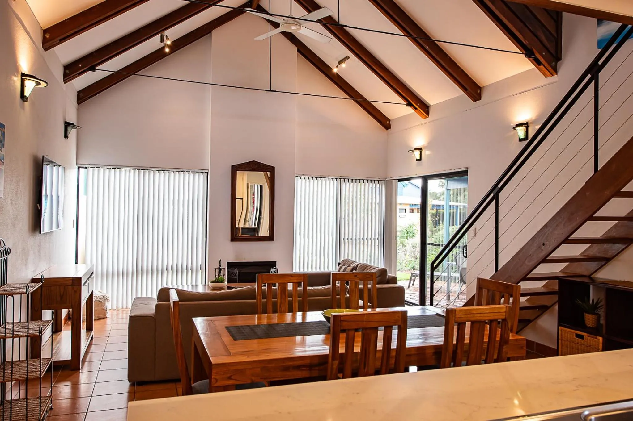 Communal lounge/ TV room in Dunsborough Beach Cottages
