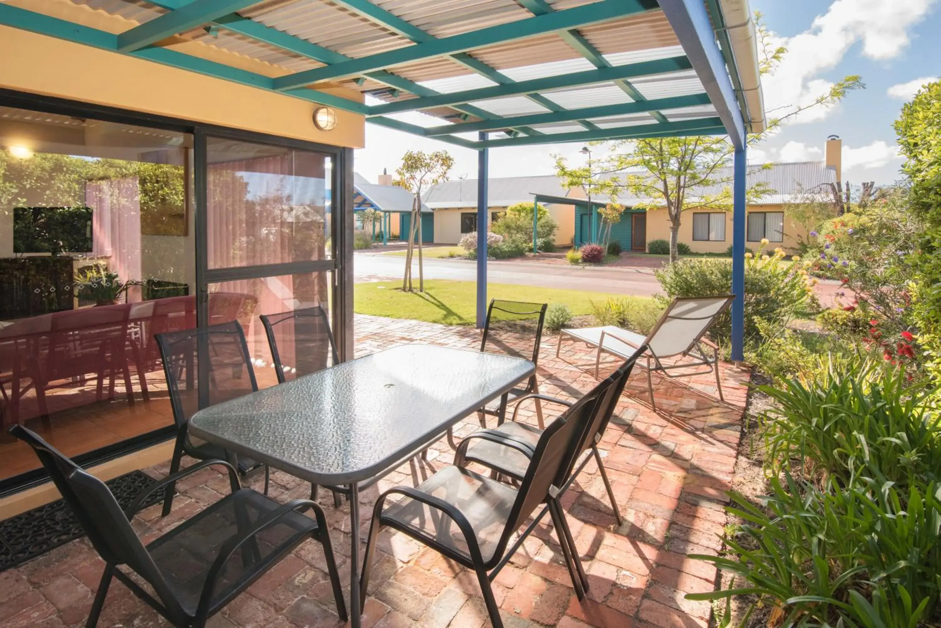 Sandcastle - Two Bedroom Cottage with Loft in Dunsborough Beach Cottages Sandcastle - Two Bedroom Cottage with Loft in Dunsborough Beach Cottages