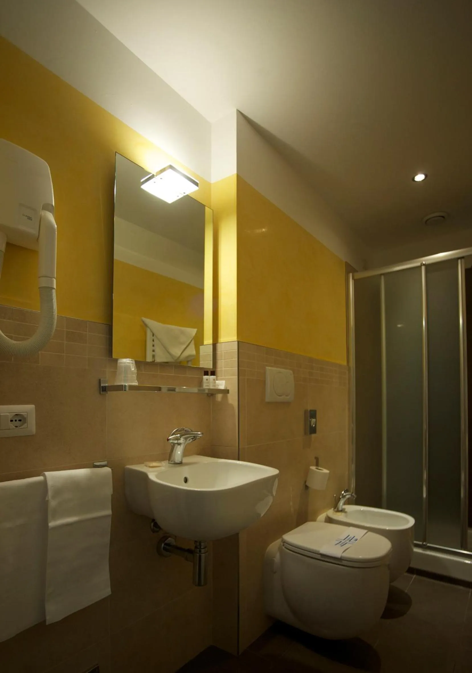 Bathroom in Hotel Stella Marina