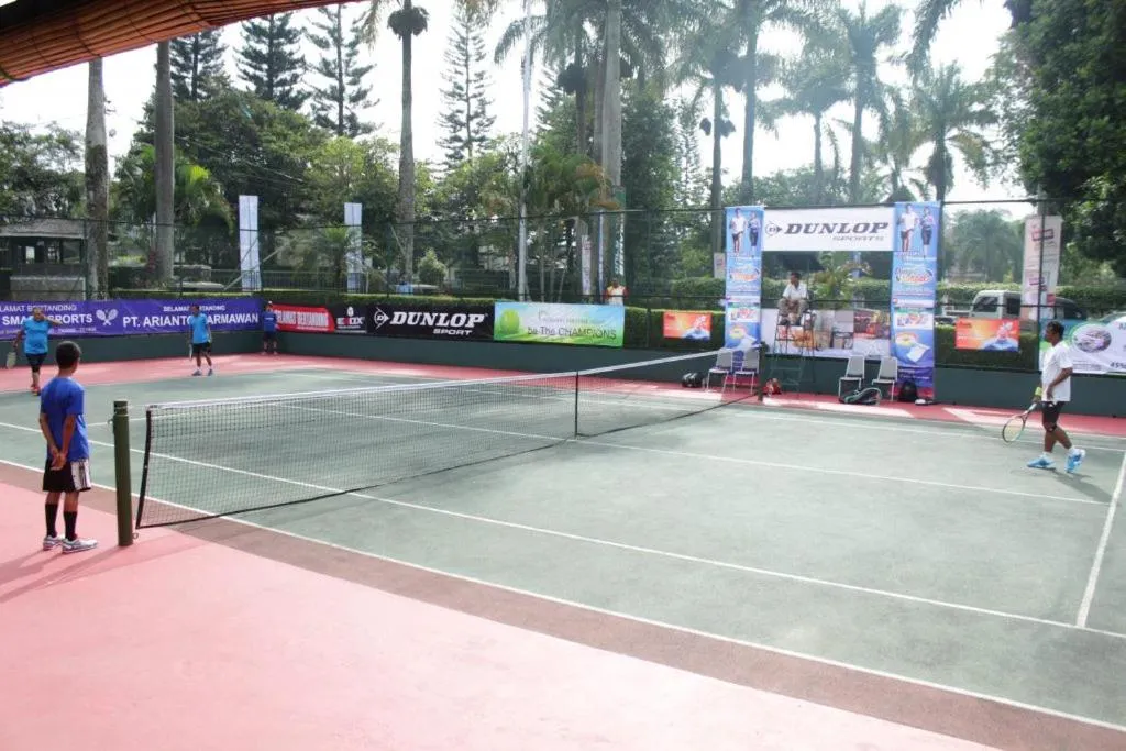 Tennis court in Concordia Hotel Bumi Sangkuriang Bandung