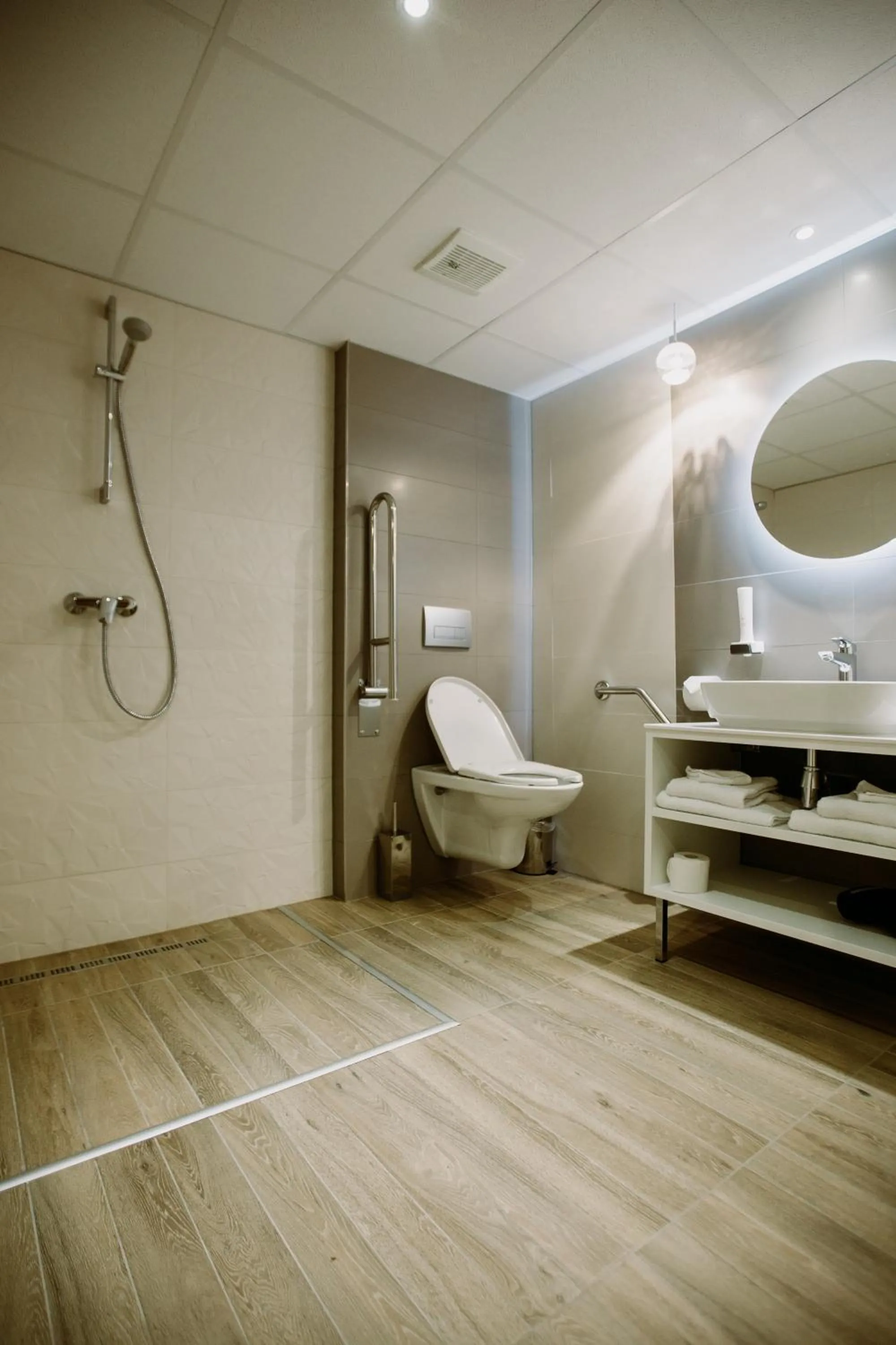 Bathroom in The Hotel Unforgettable - Hotel Tiliana by Homoky Hotels & Spa