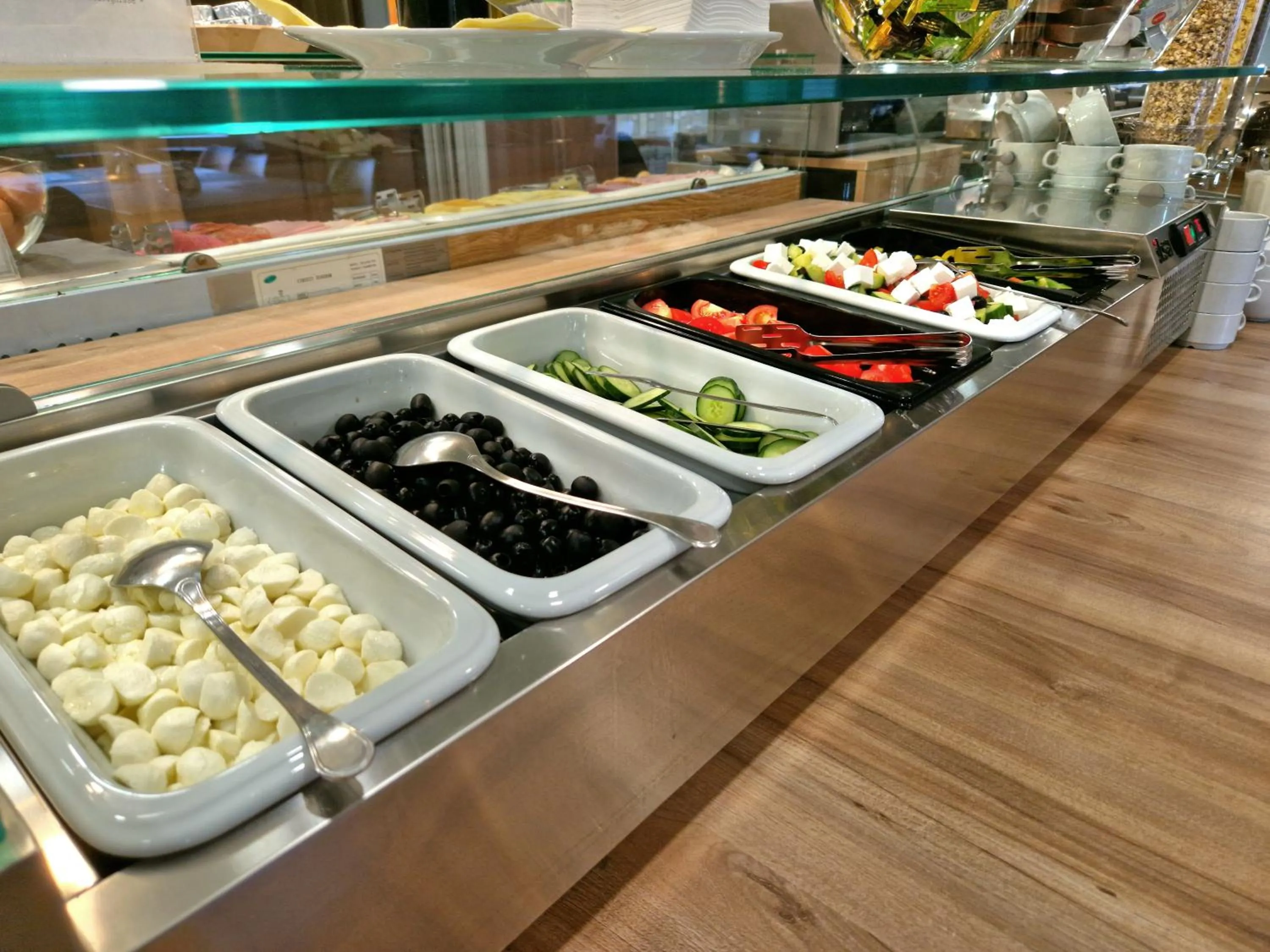 Restaurant/places to eat in Medos Hotel