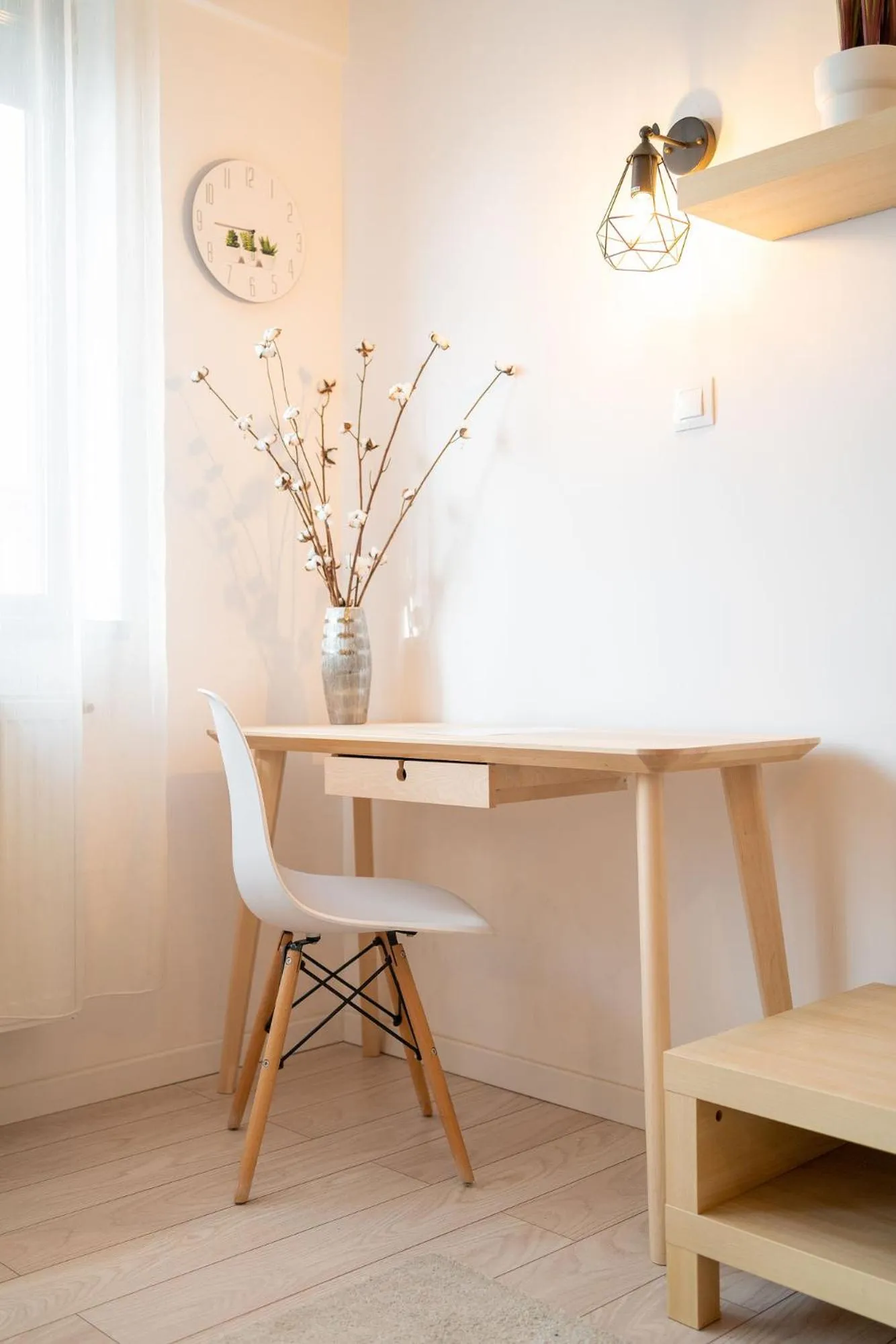 Decorative detail in Lujerului Studio