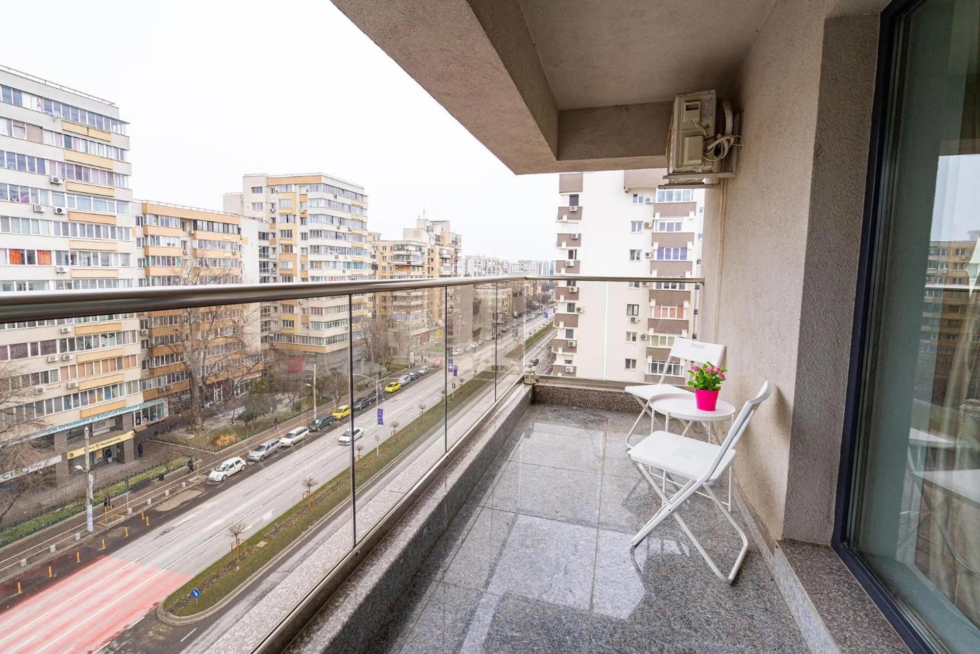 Day in Lujerului Studio