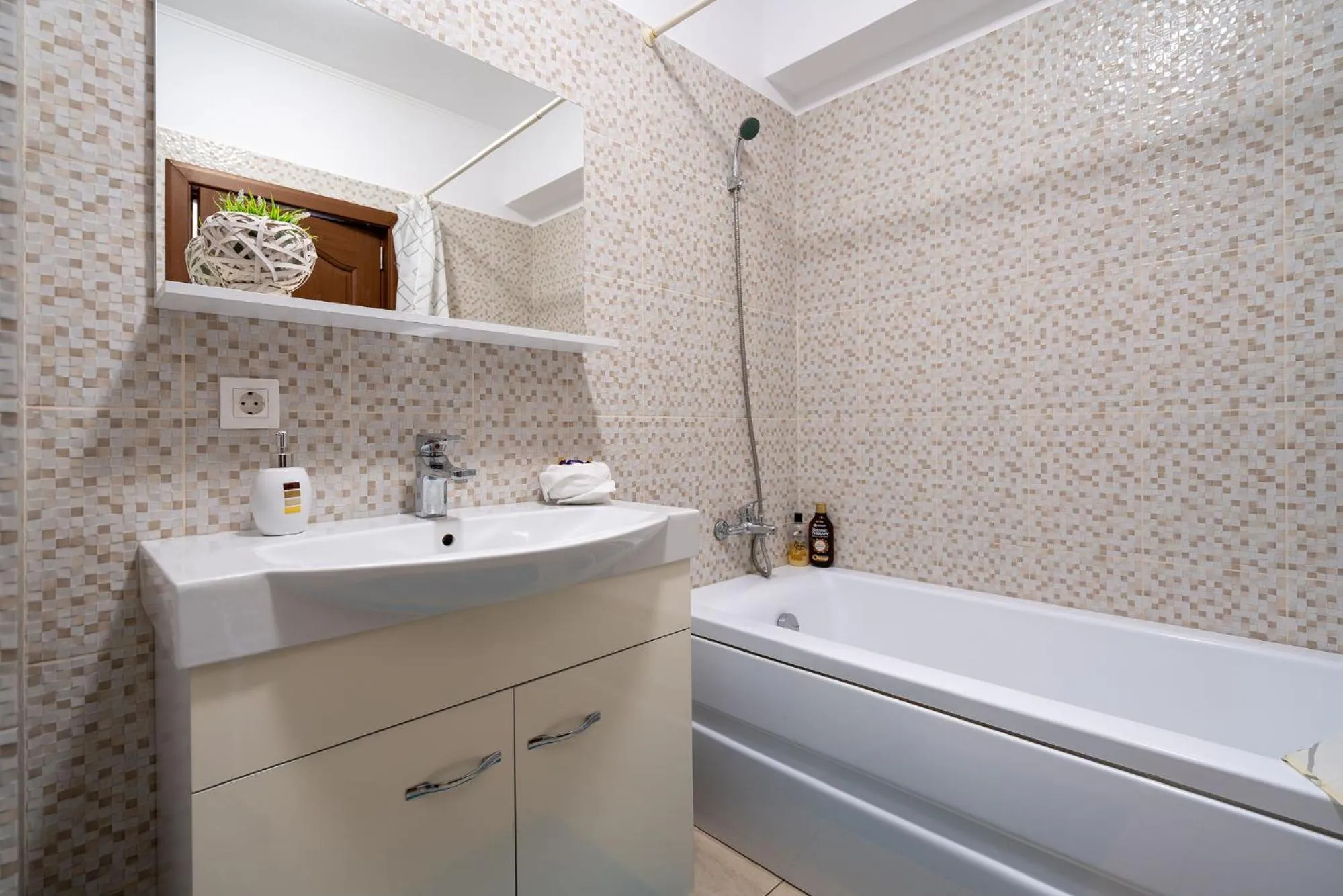 Toilet in Lujerului Studio