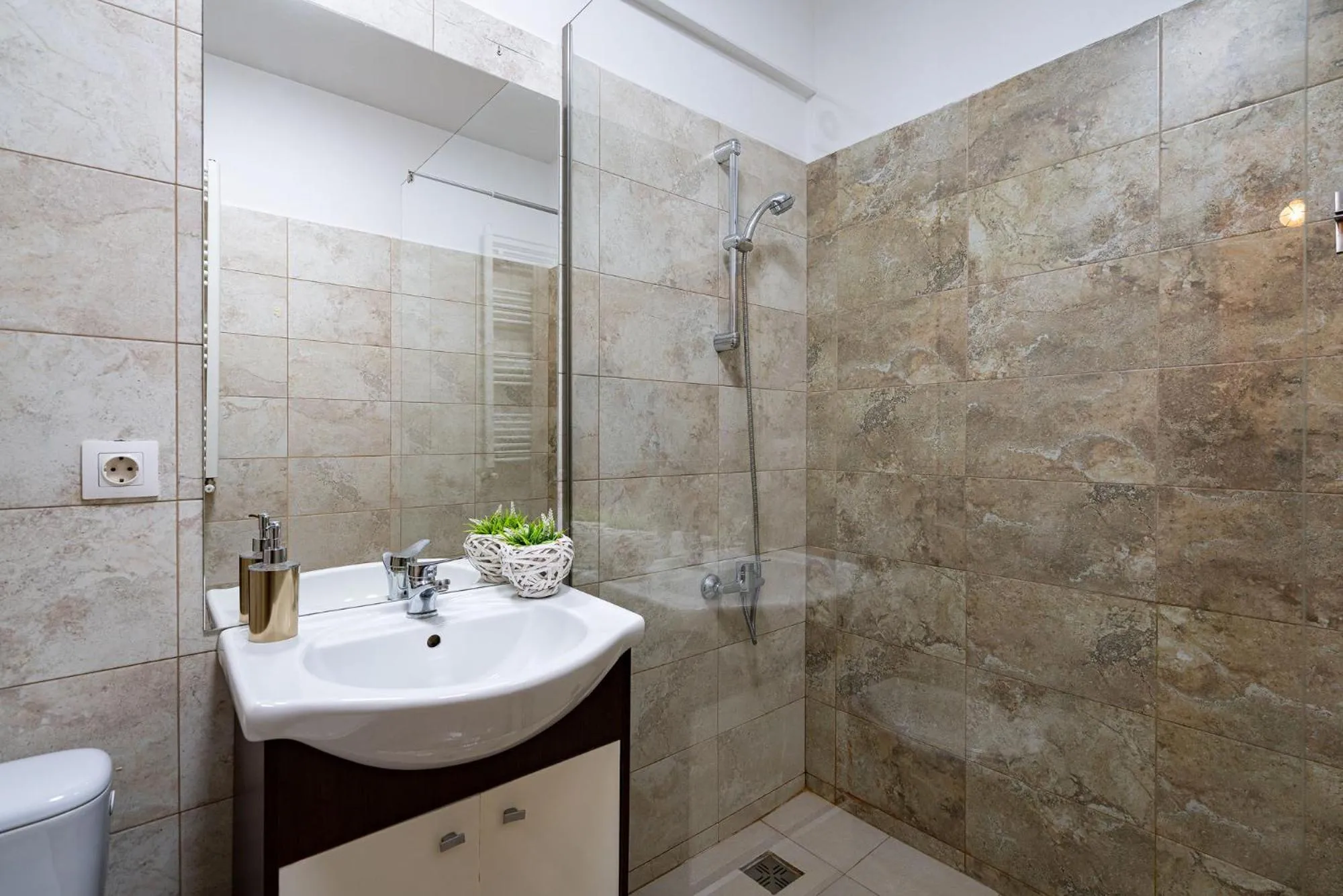 Toilet in Lujerului Studio