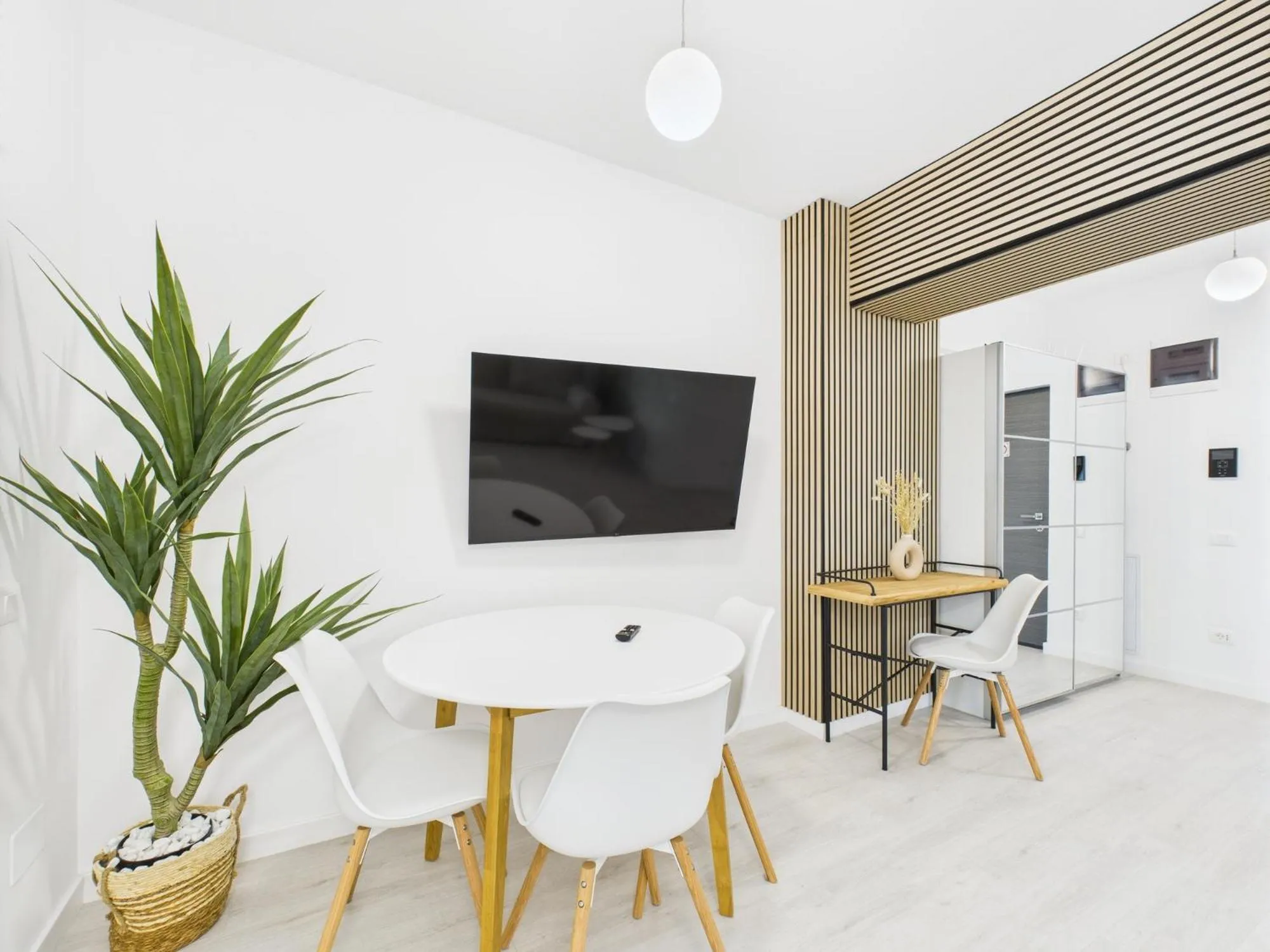 TV and multimedia in Lujerului Studio