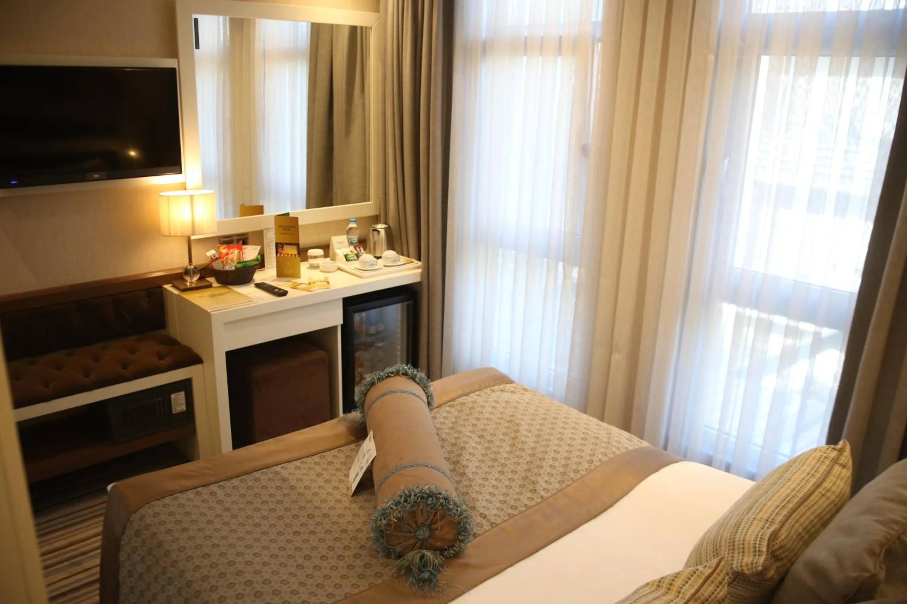 Bed in Seven Deep Hotel