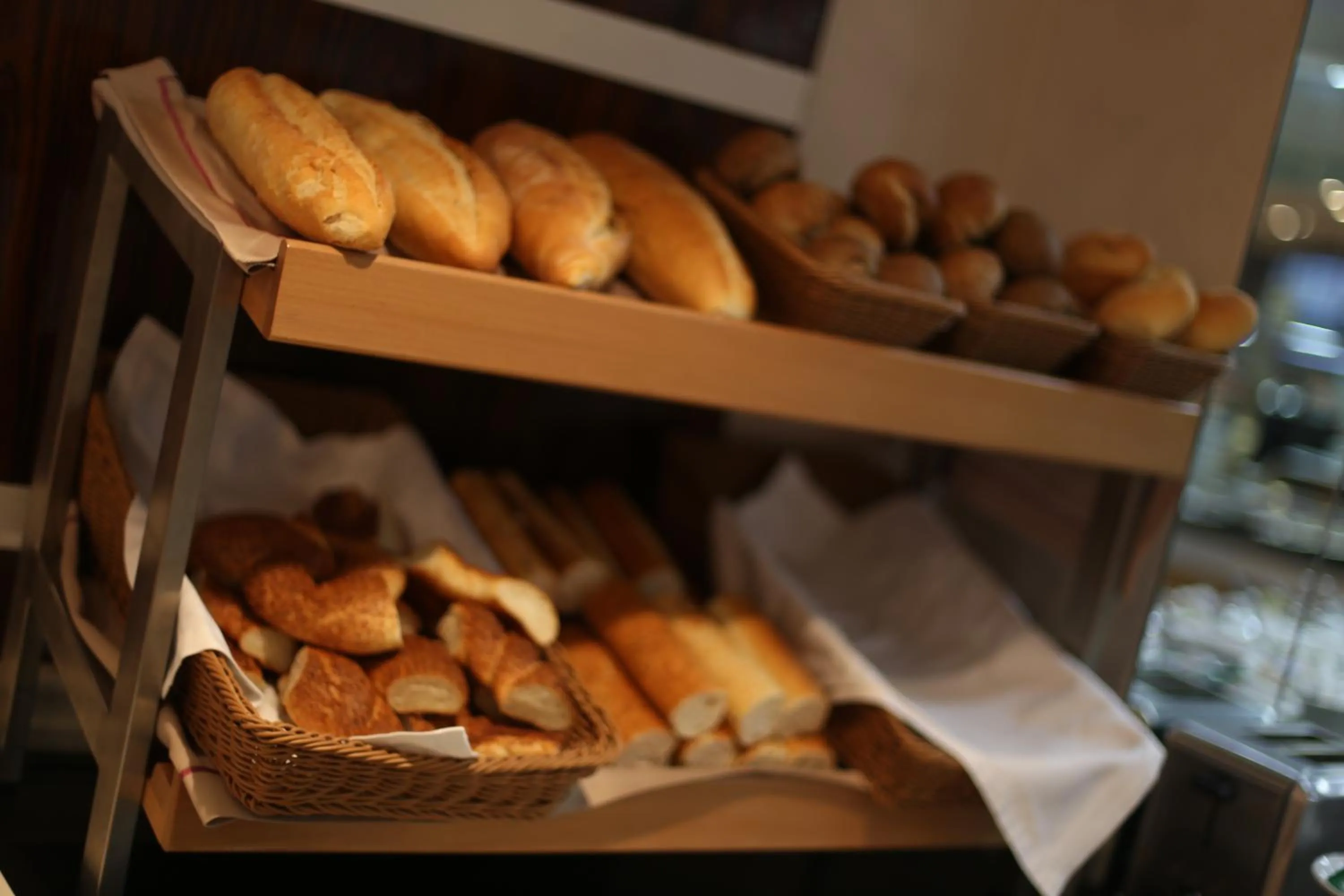 Restaurant/places to eat in Seven Deep Hotel