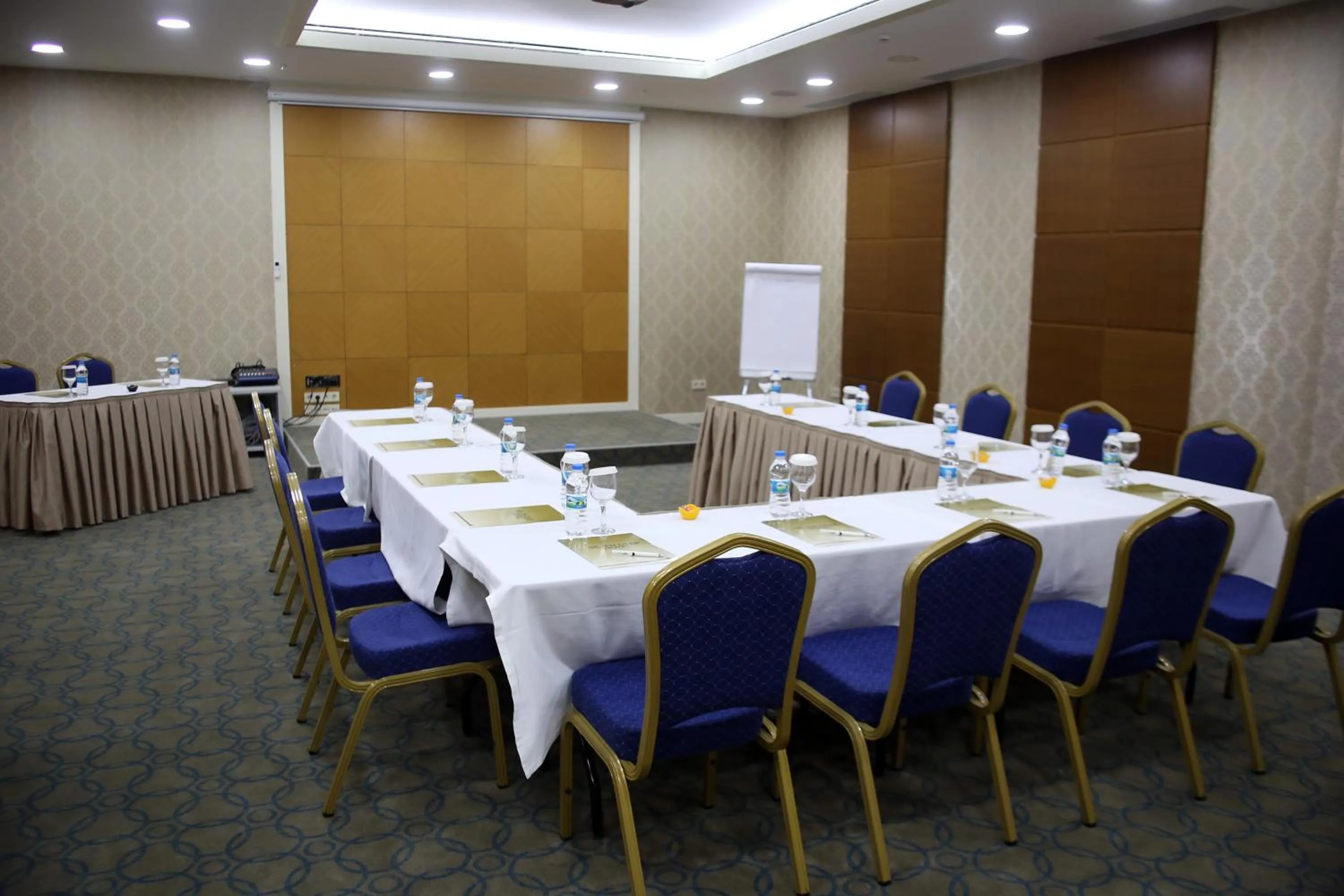 Meeting/conference room in Seven Deep Hotel